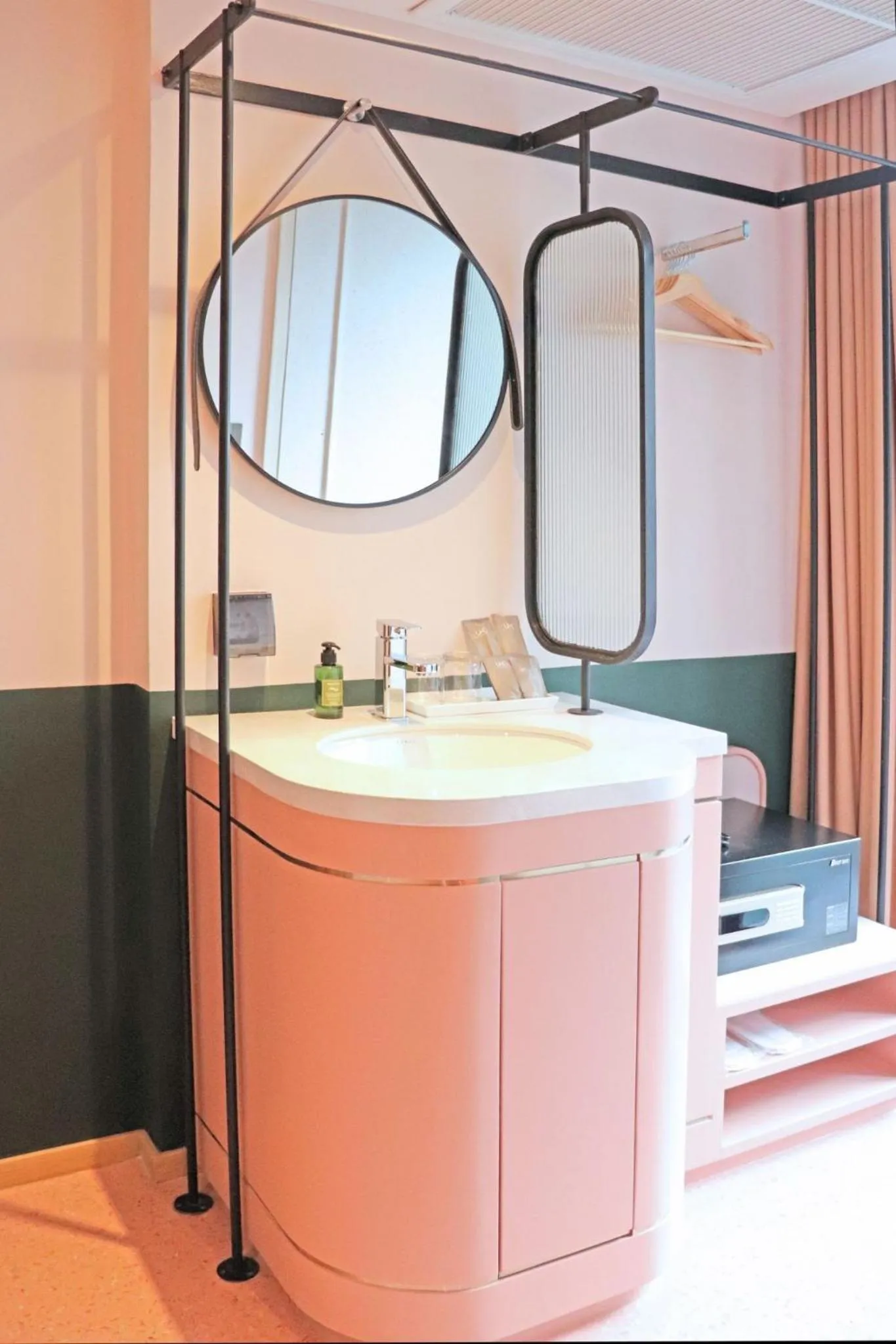 Bathroom in The Quarter Ratchathewi by UHG