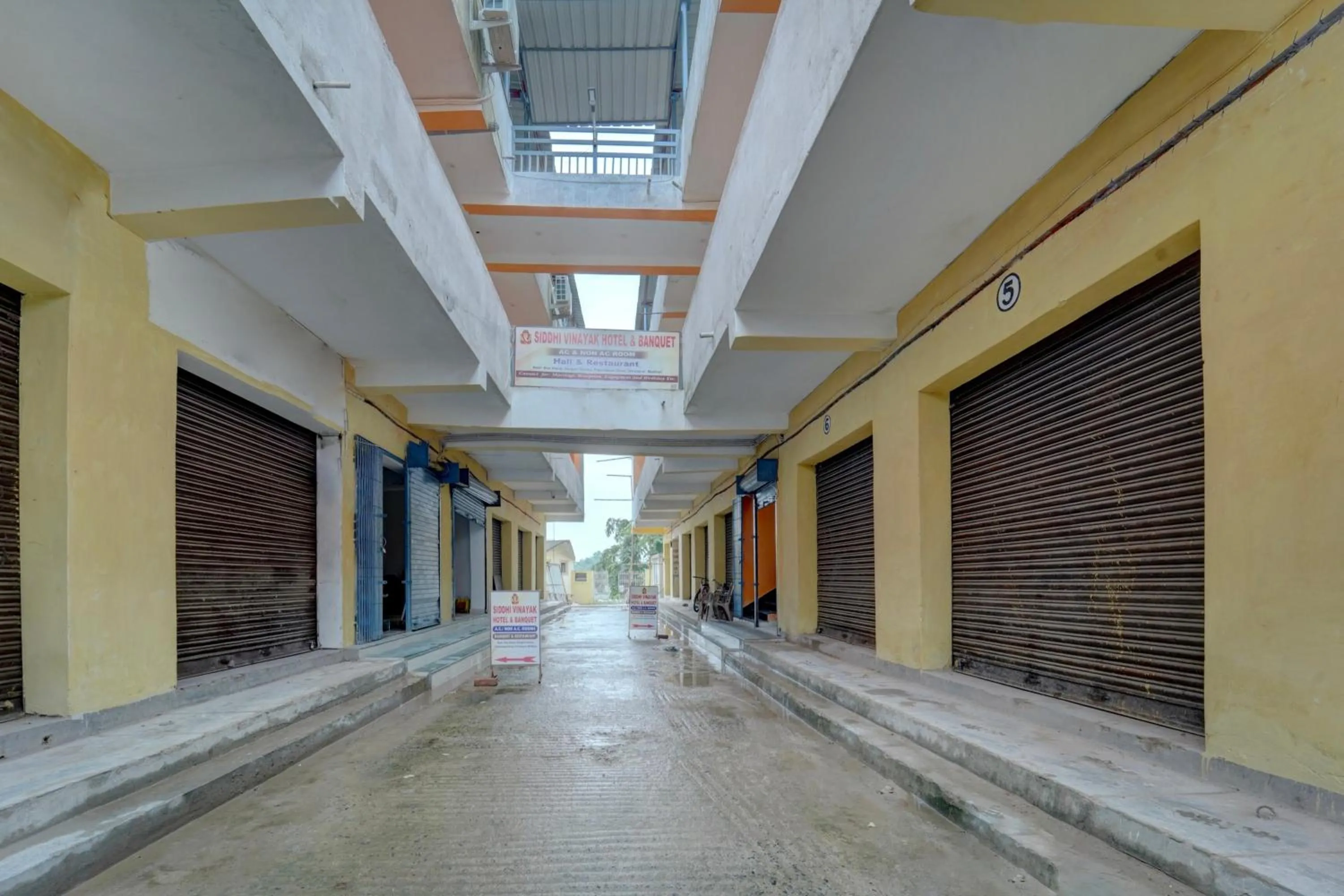 Facade/entrance in Super Hotel O Siddhi Vinayak Hotel & Banquets