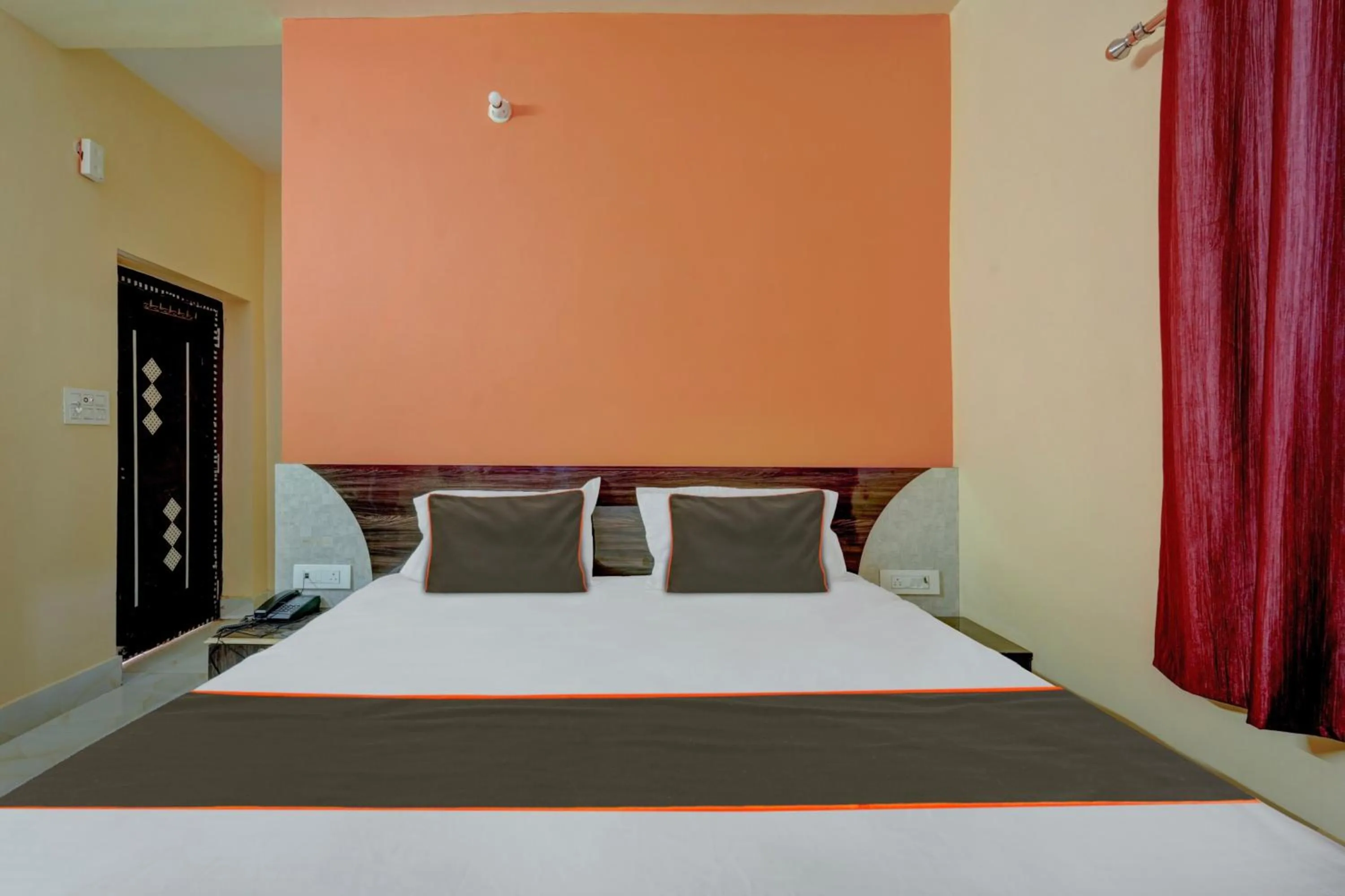 Bedroom, Bed in Super Hotel O Siddhi Vinayak Hotel & Banquets