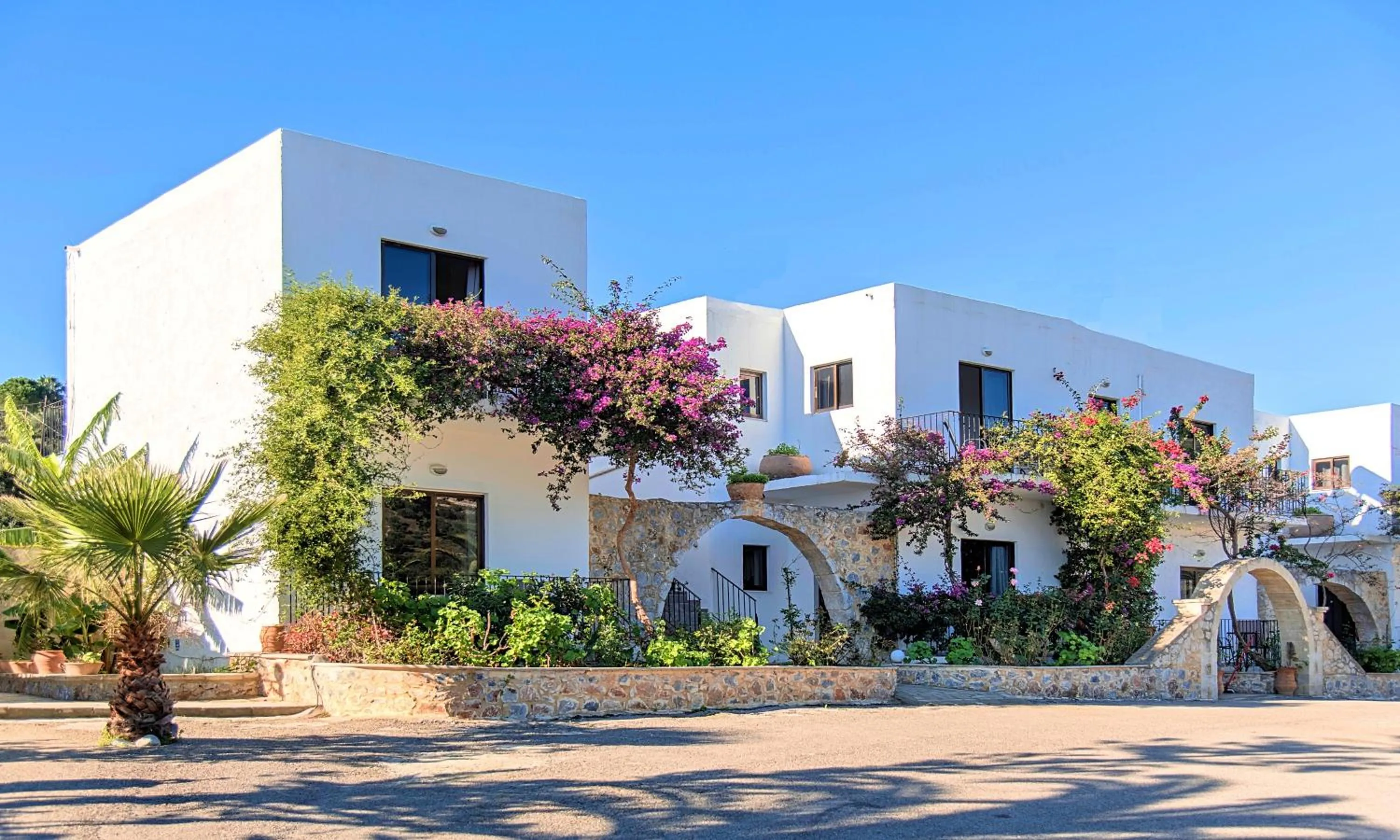 Property building in Welcome Apts