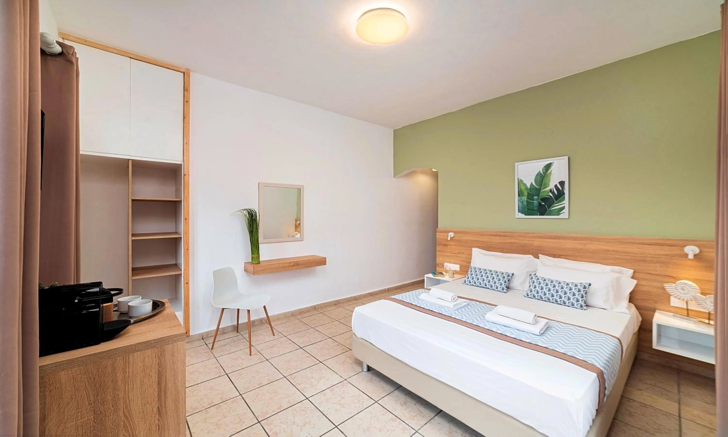 Photo of the whole room, Bed in Welcome Apts