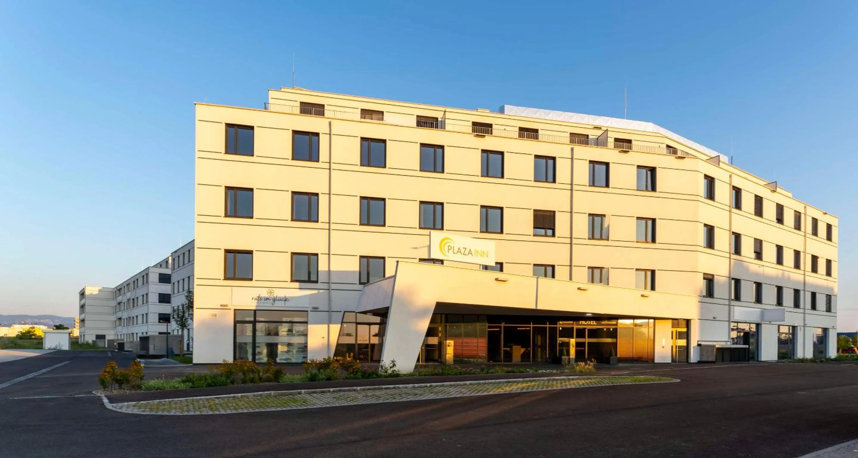 Property building in PLAZA INN Wiener Neustadt, BW Signature Collection