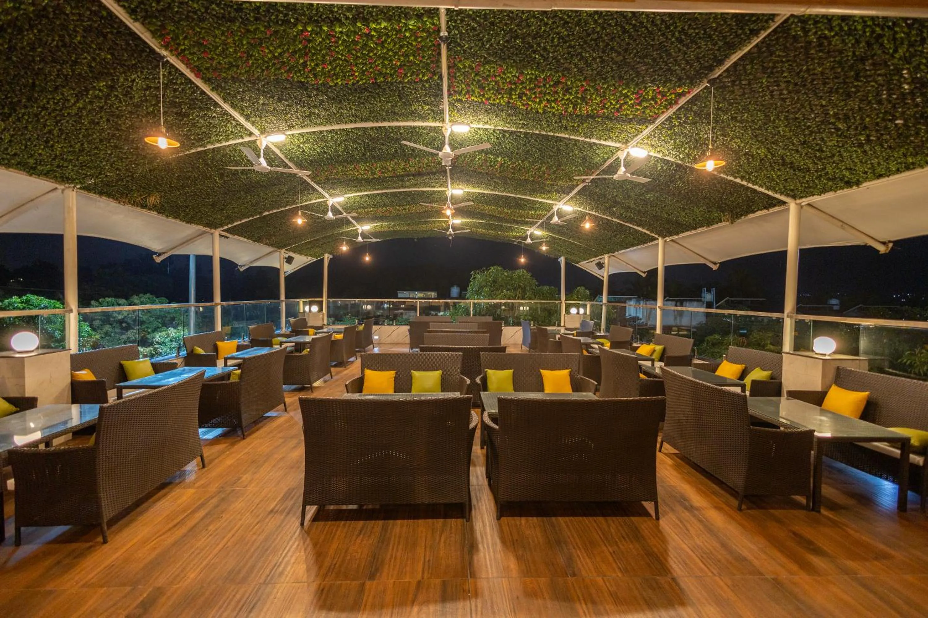 Lounge or bar in Freesia Resort by Express Inn