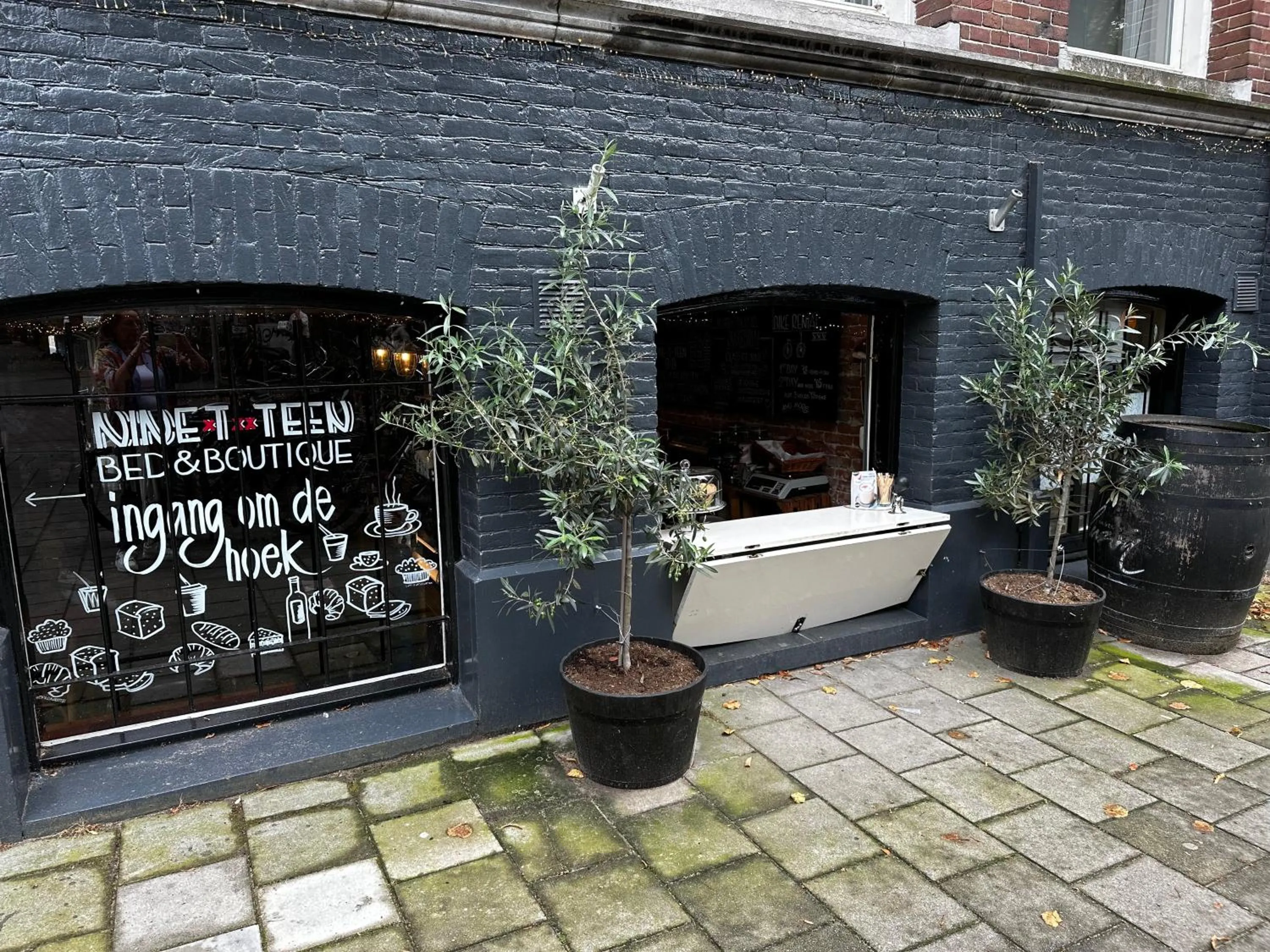 Lobby or reception in Nine-T-Teen Bed and Boutique