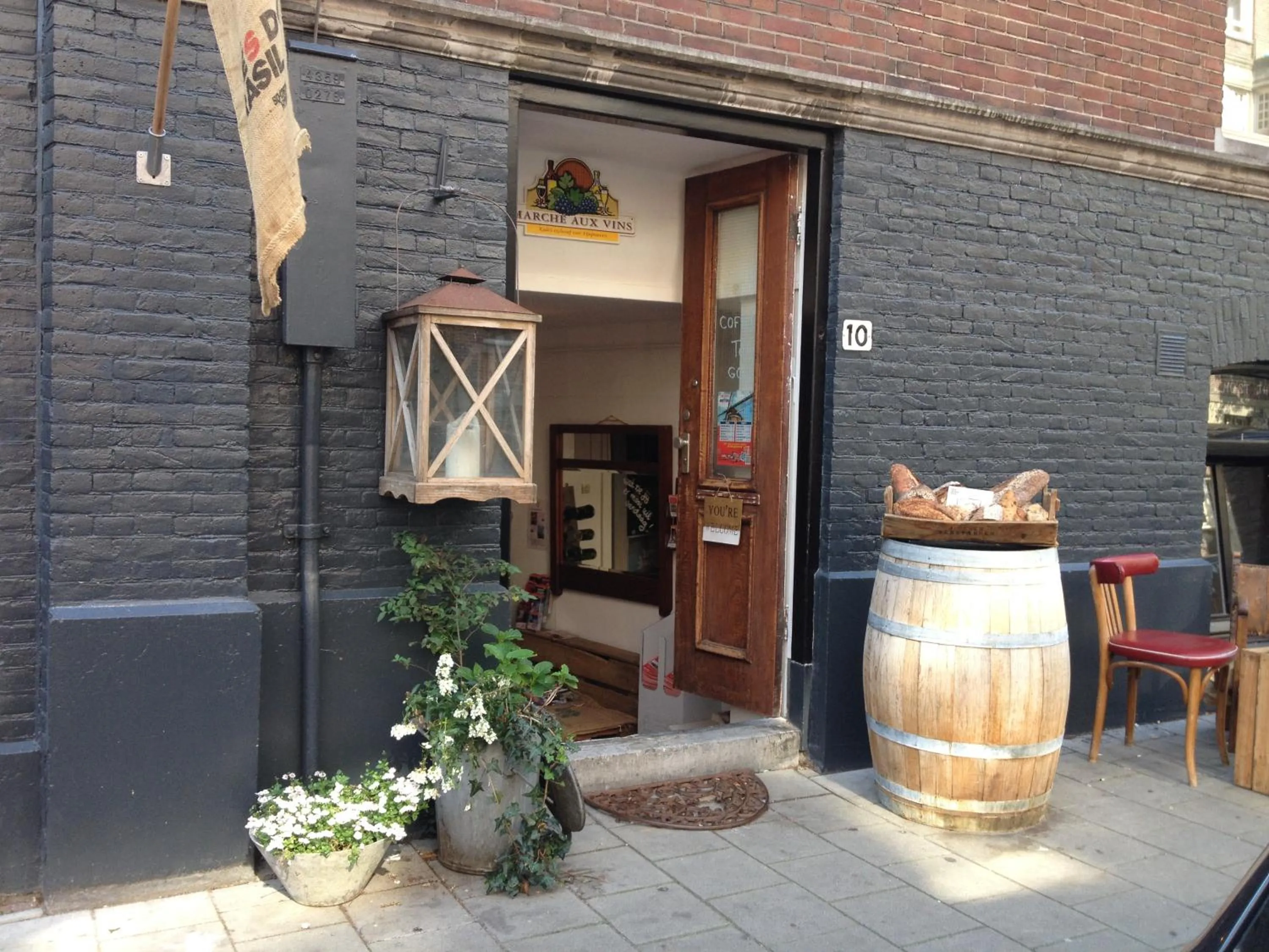 Lobby or reception in Nine-T-Teen Bed and Boutique