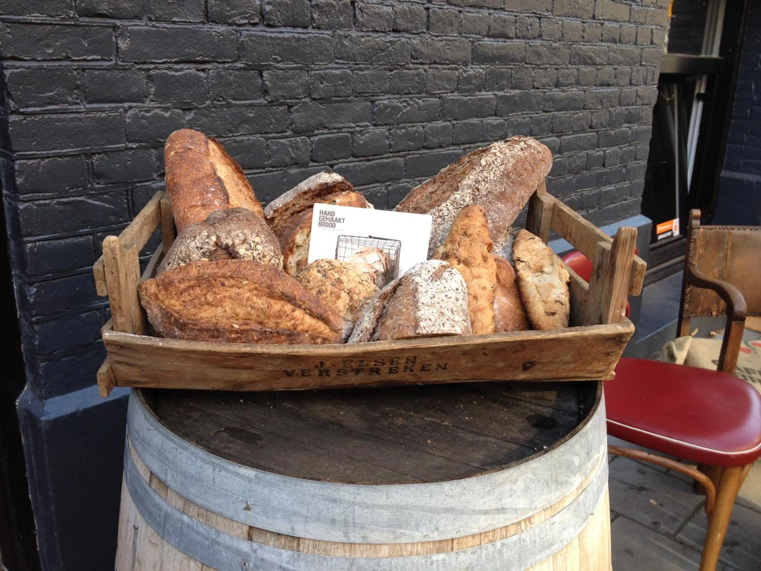 Food and drinks in Nine-T-Teen Bed and Boutique