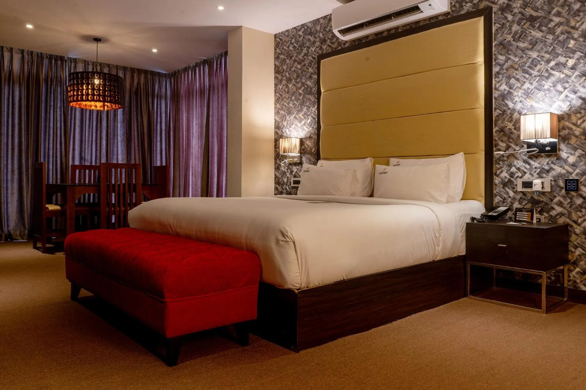 Bedroom, Bed in Viceroy Luxury Mountain Resort and Spa