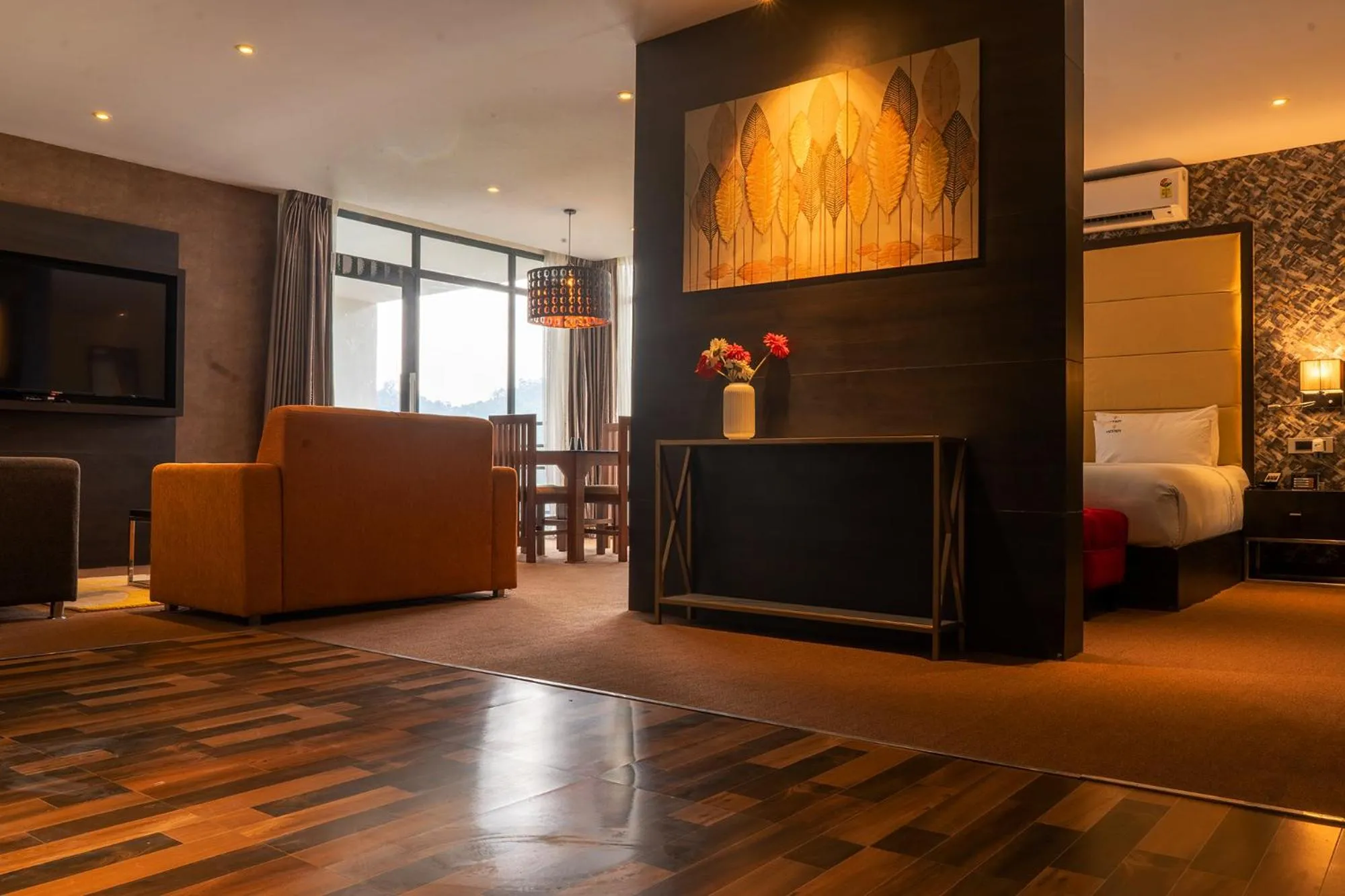 TV and multimedia in Viceroy Luxury Mountain Resort and Spa