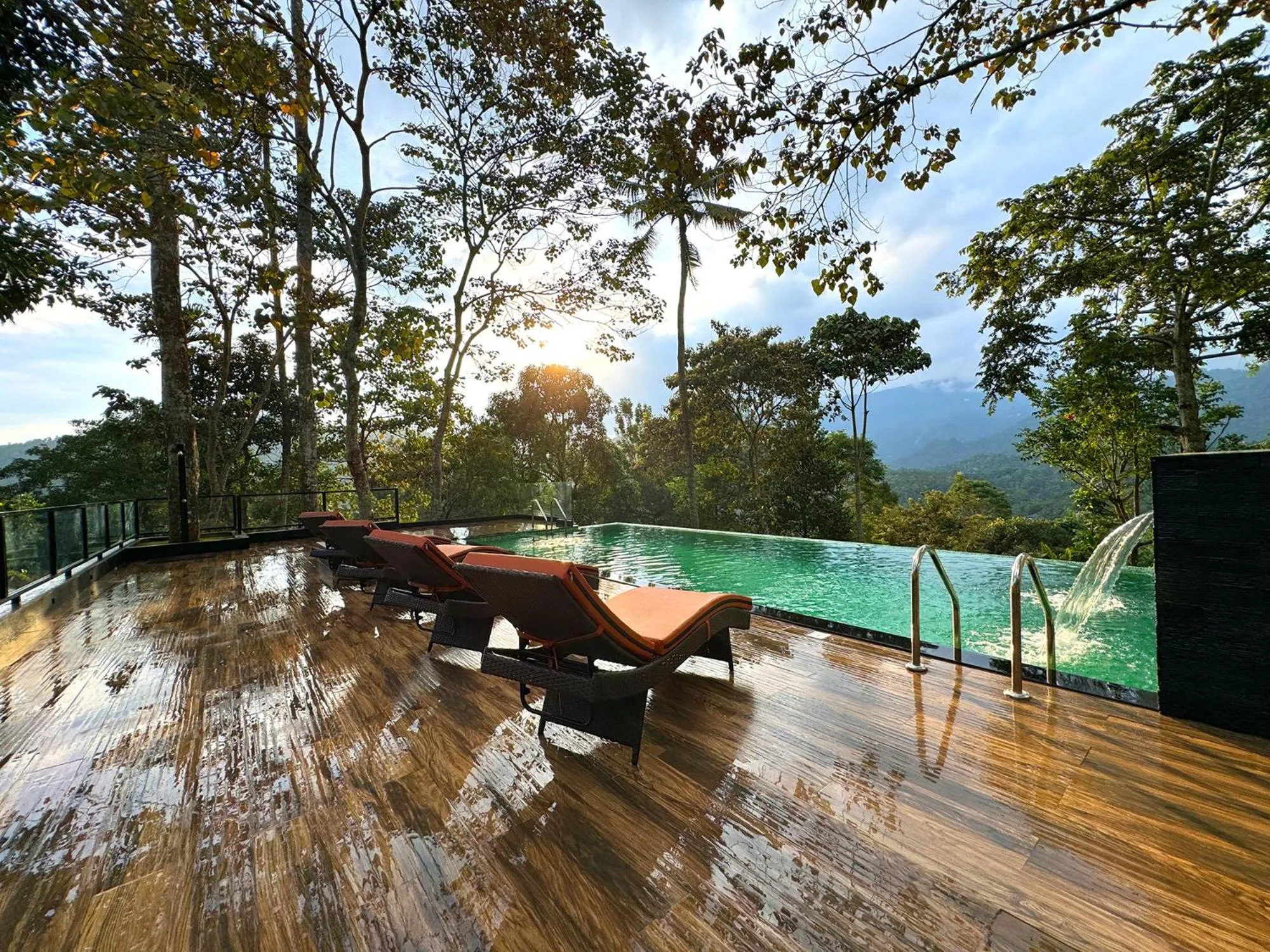 Swimming pool in Viceroy Luxury Mountain Resort and Spa