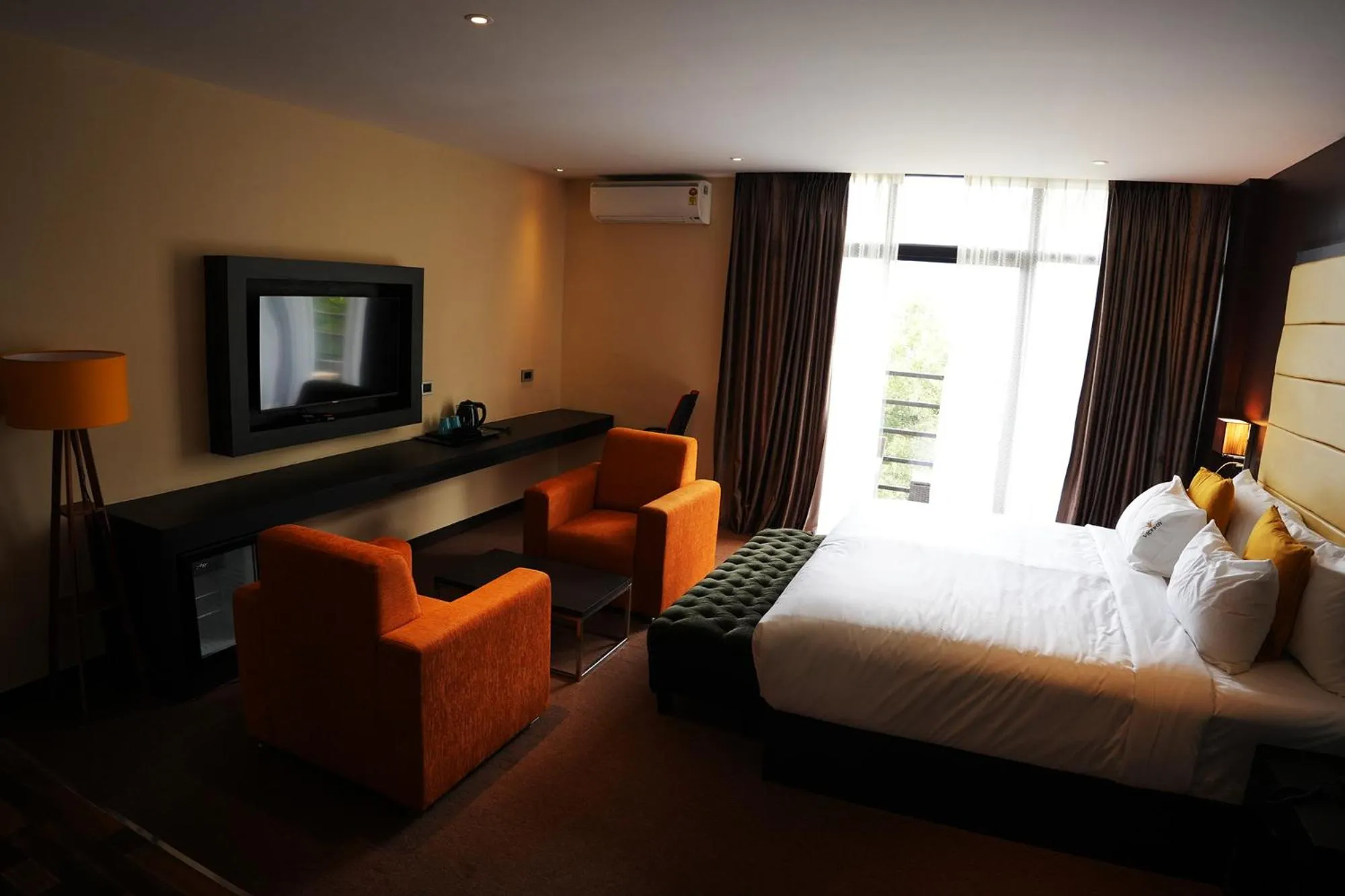 Bedroom, Bed in Viceroy Luxury Mountain Resort and Spa