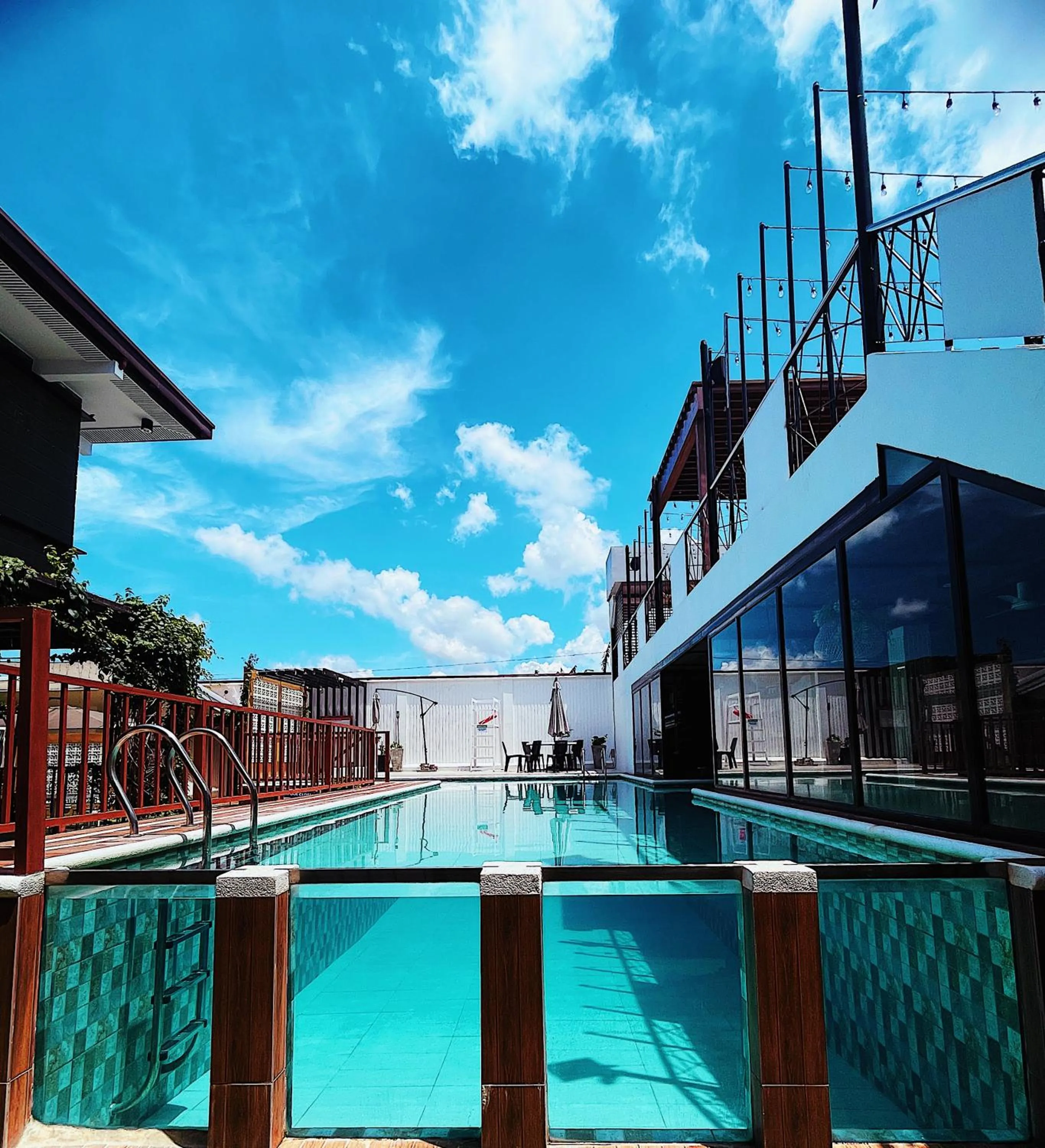 Swimming pool in Urban Glamp Resort Iloilo