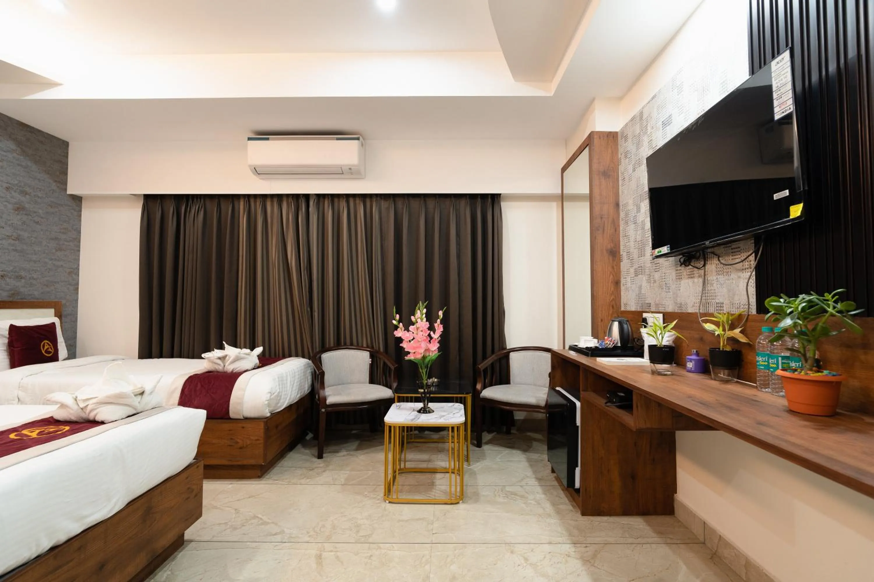 Bed in The Autograph Inn