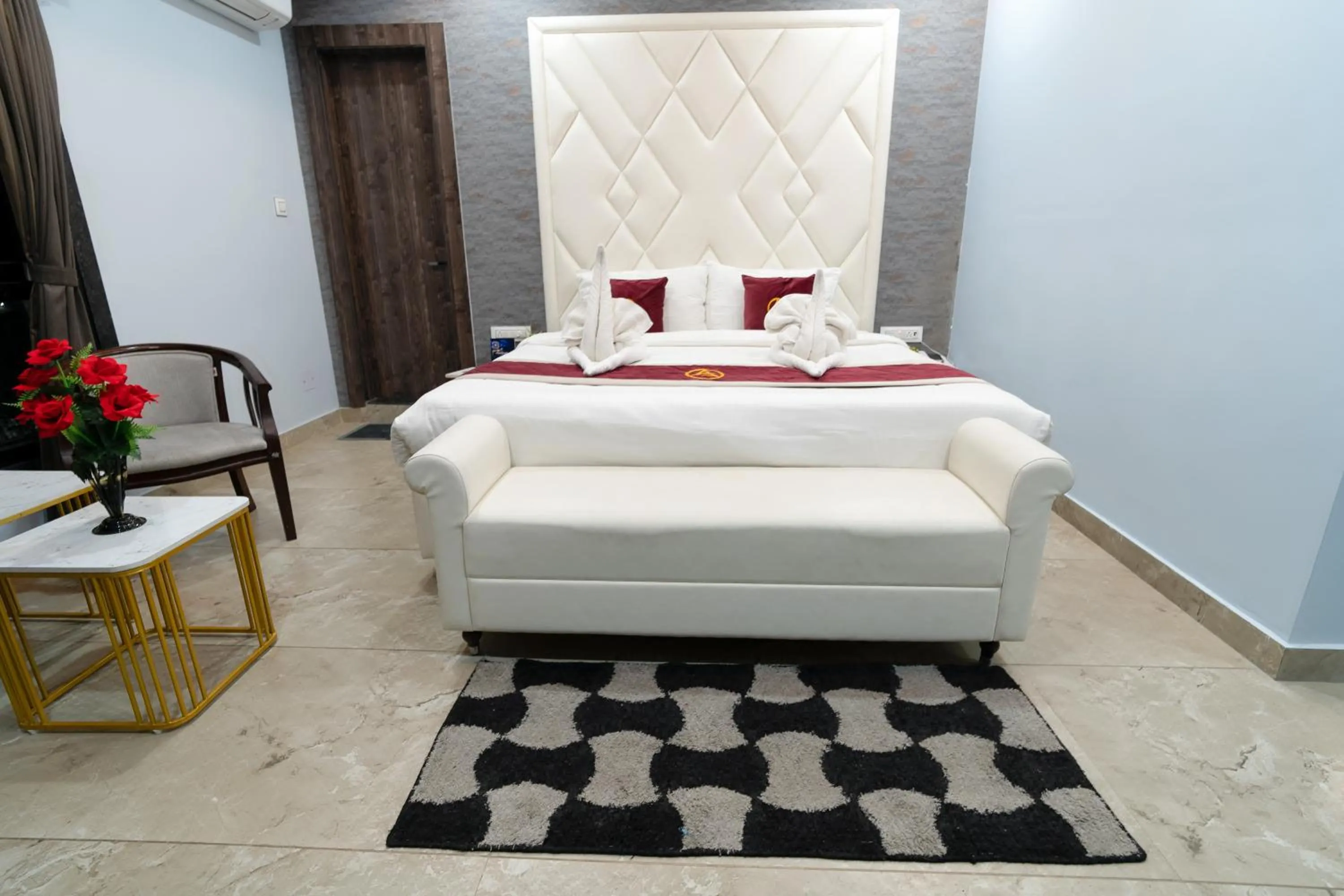 Bed in The Autograph Inn