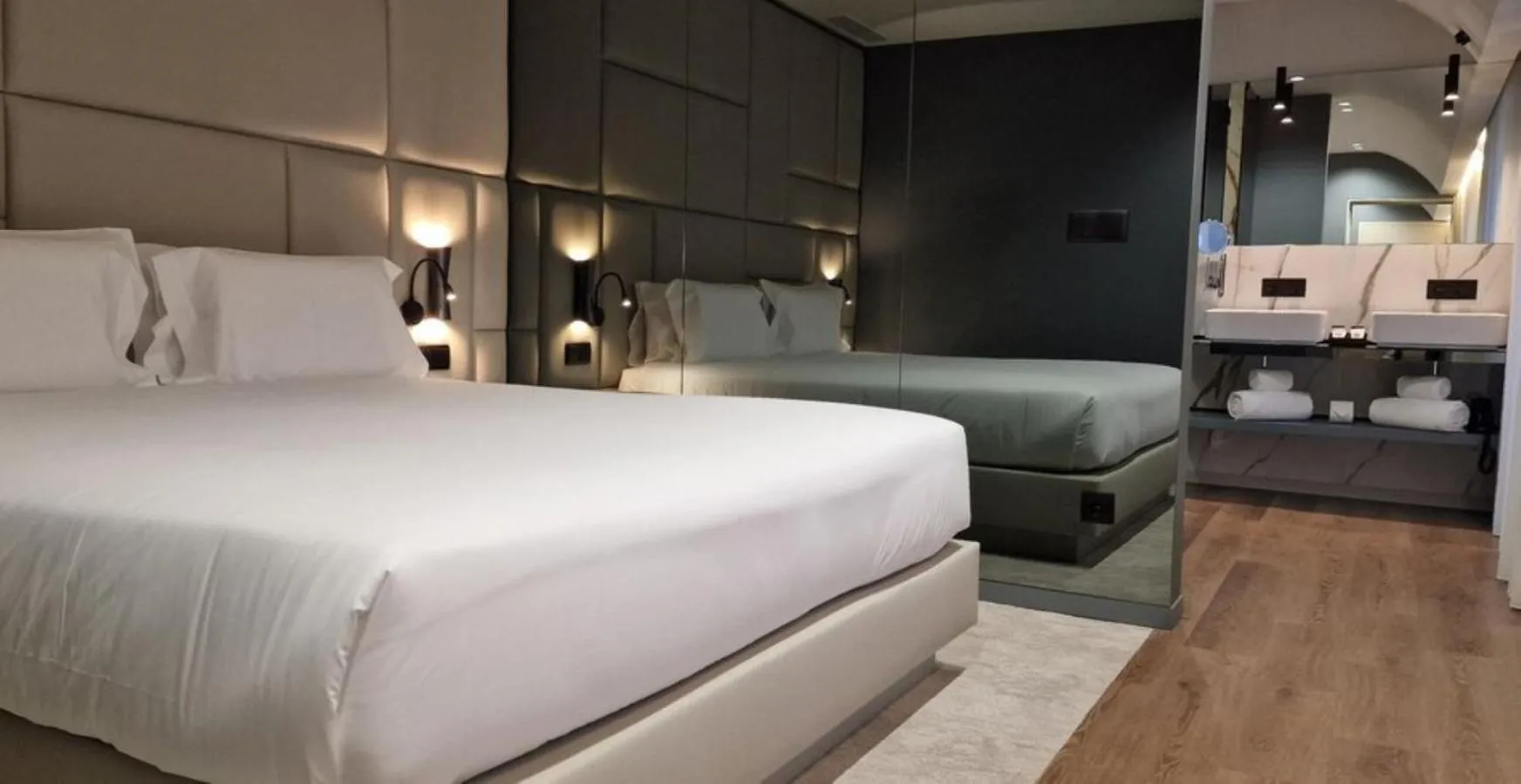 Bed in Bom Sucesso Hotel by gaiarooms