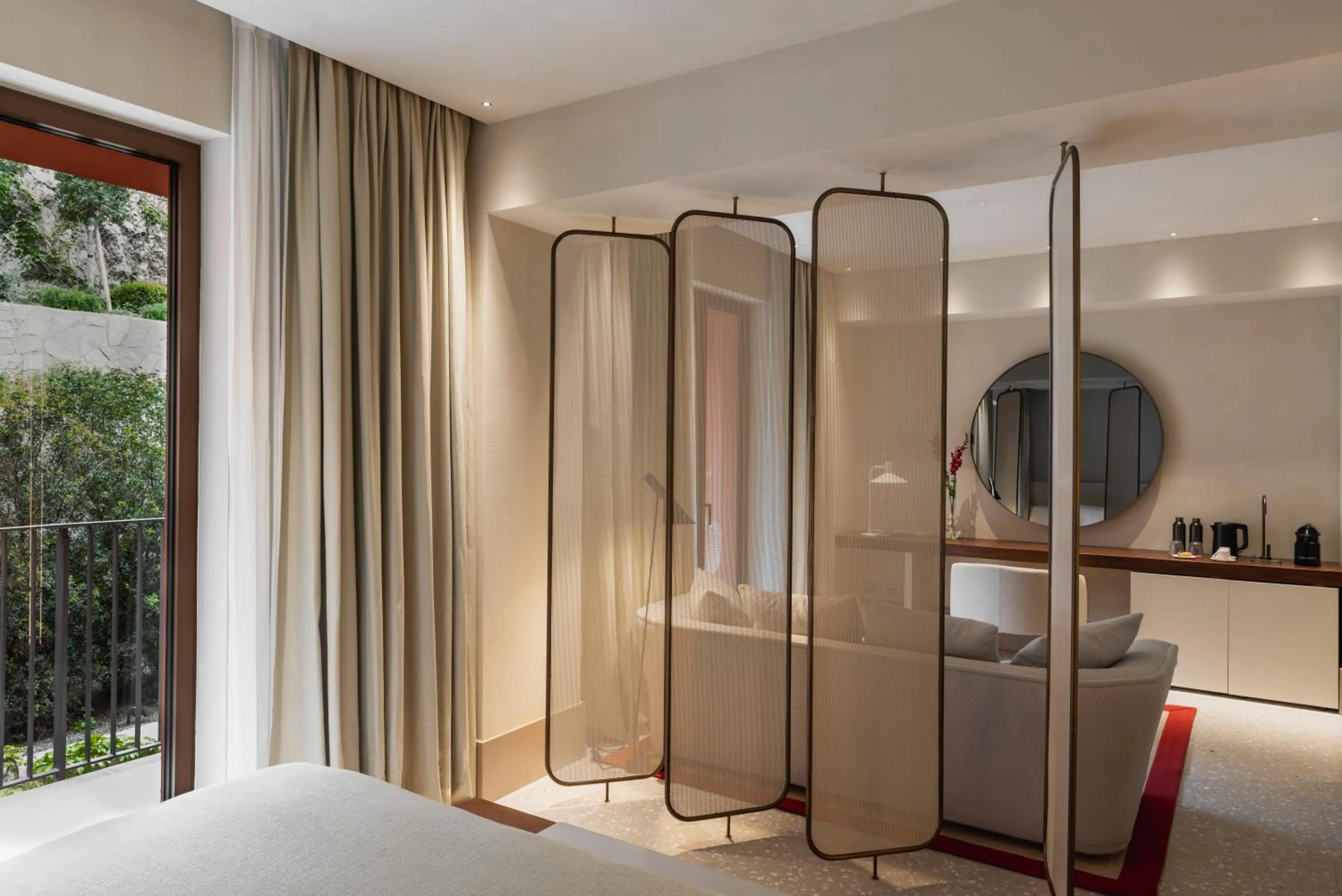 Photo of the whole room, Bed in La Roqqa