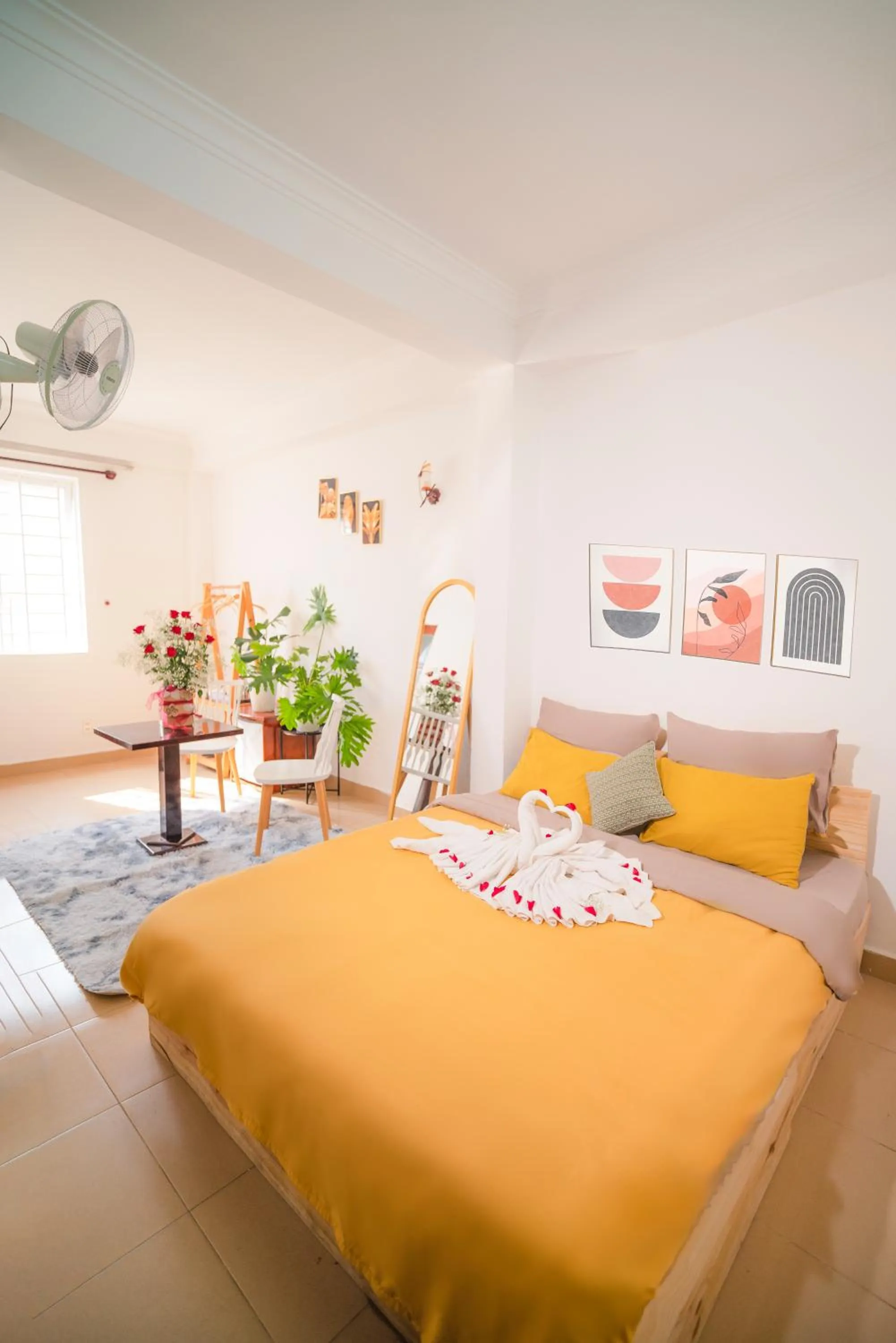 Bedroom, Bed in Pearl Wealth Dalat Hotel