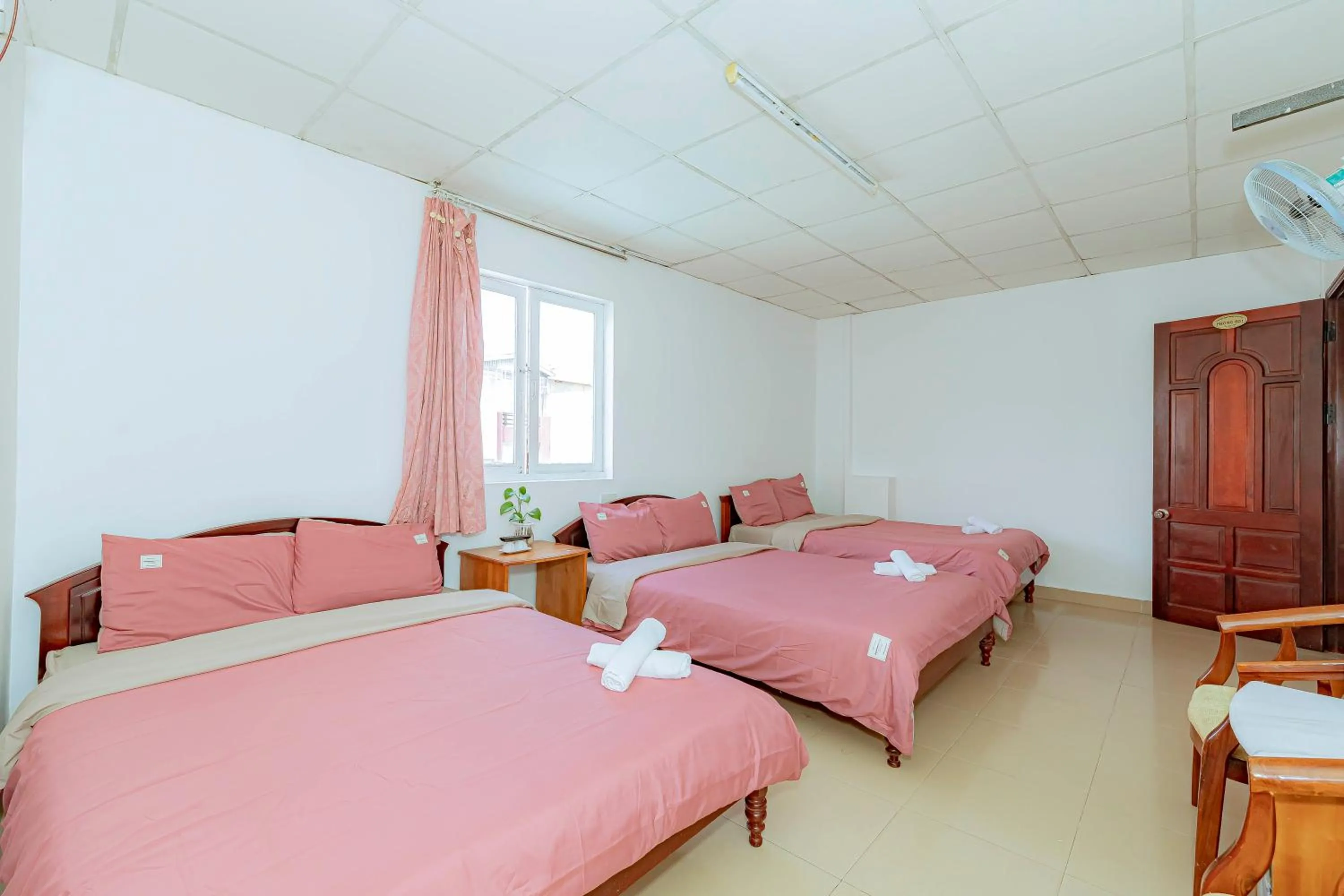 Bedroom, Bed in Pearl Wealth Dalat Hotel