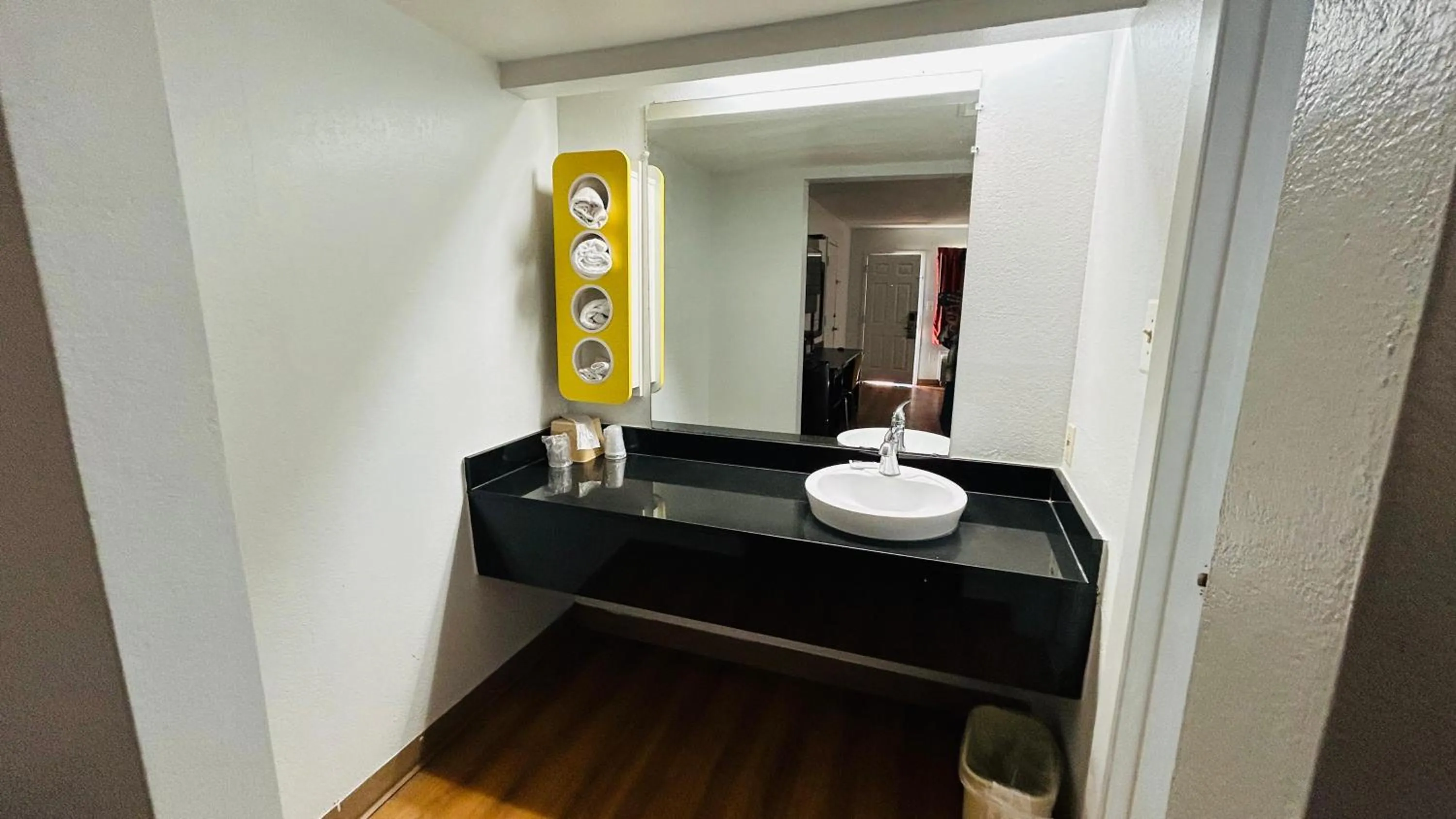 Bathroom in Super 7 Inn Tupelo