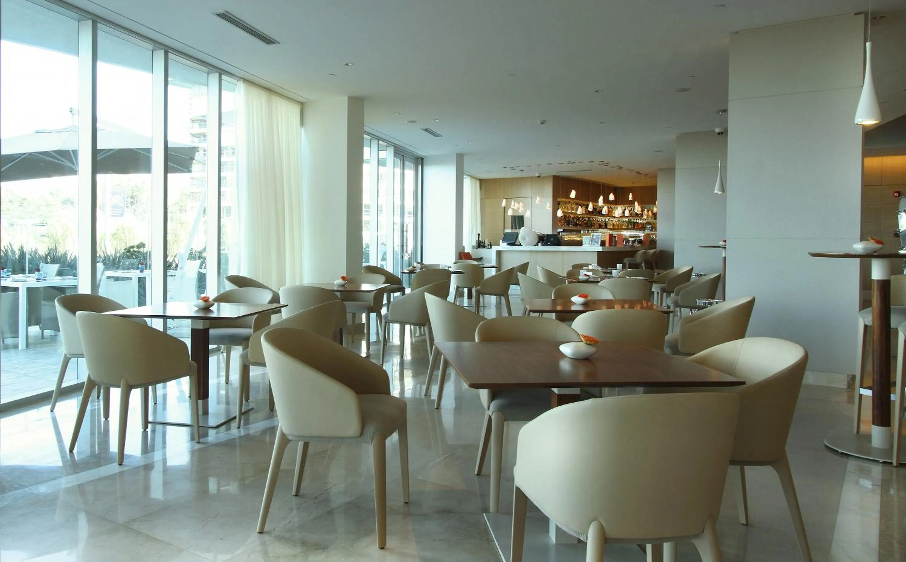 Restaurant/places to eat in The Grand Hotel