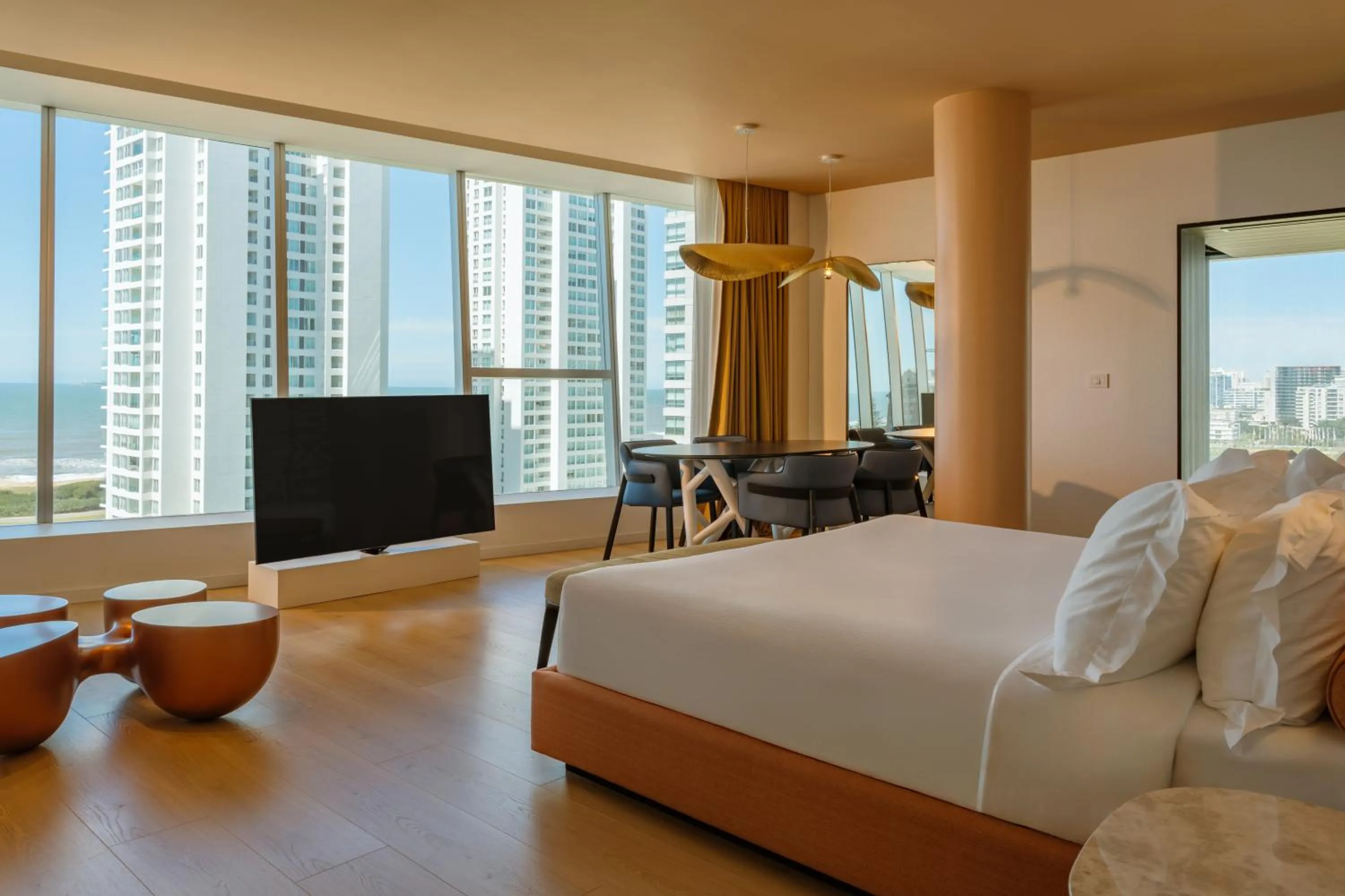 Photo of the whole room, Bed in The Grand Hotel