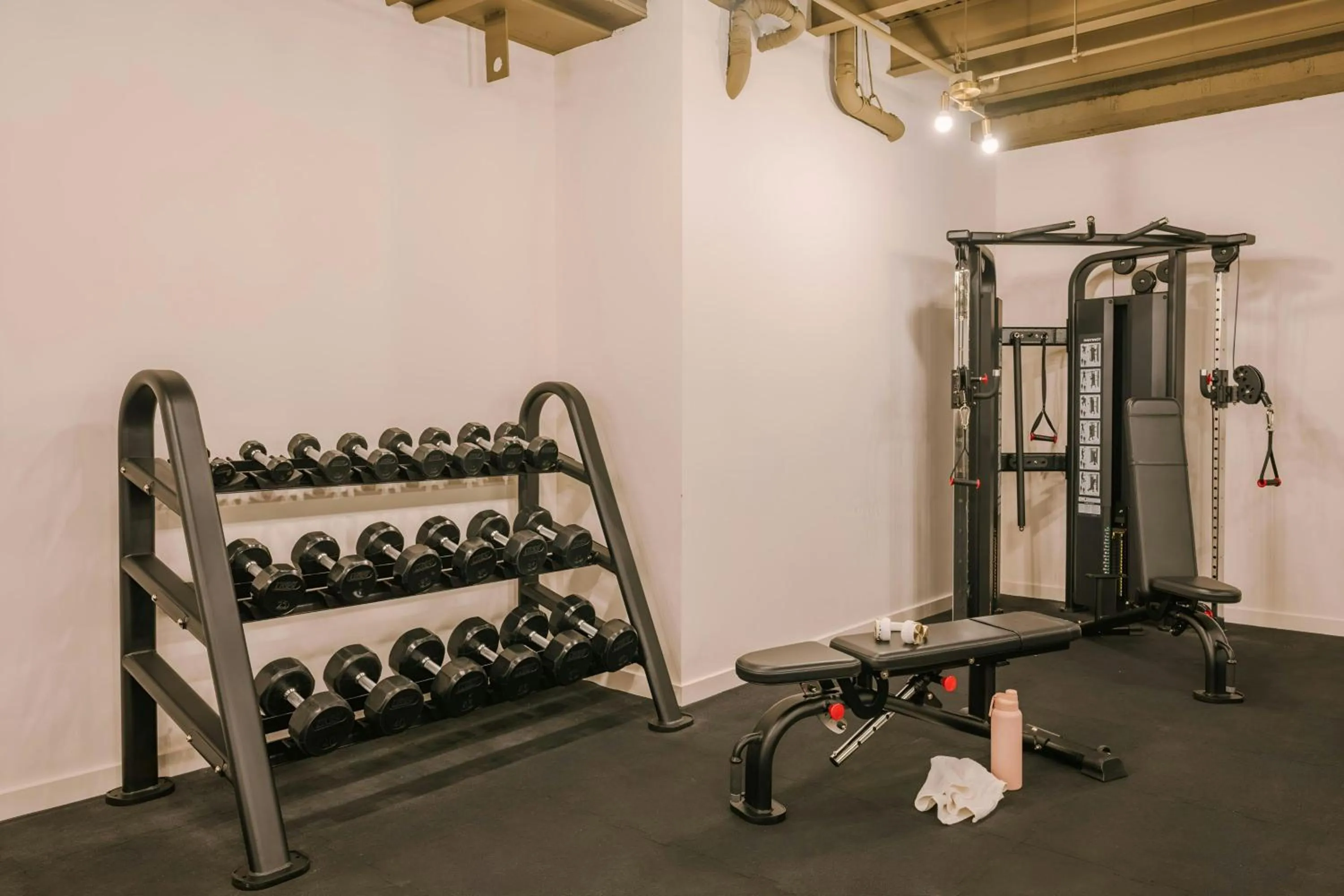 Fitness centre/facilities in Sonder by Marriott Bonvoy The Winfield Apartments Downtown LA