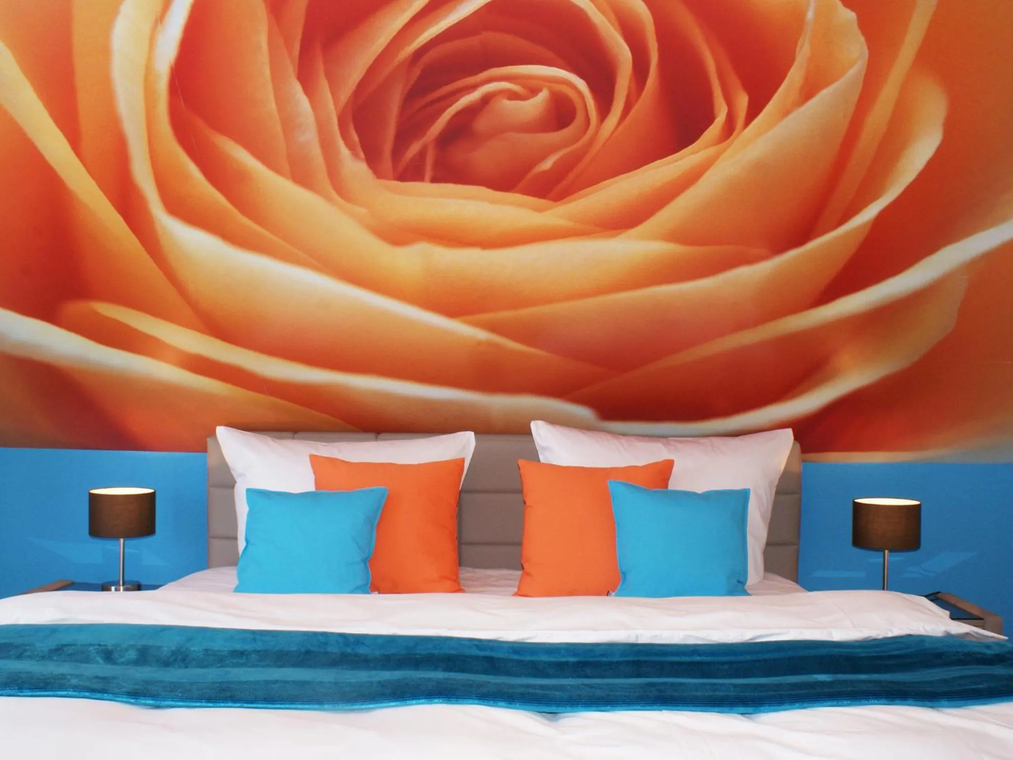 Bedroom, Bed in R & J Hotel