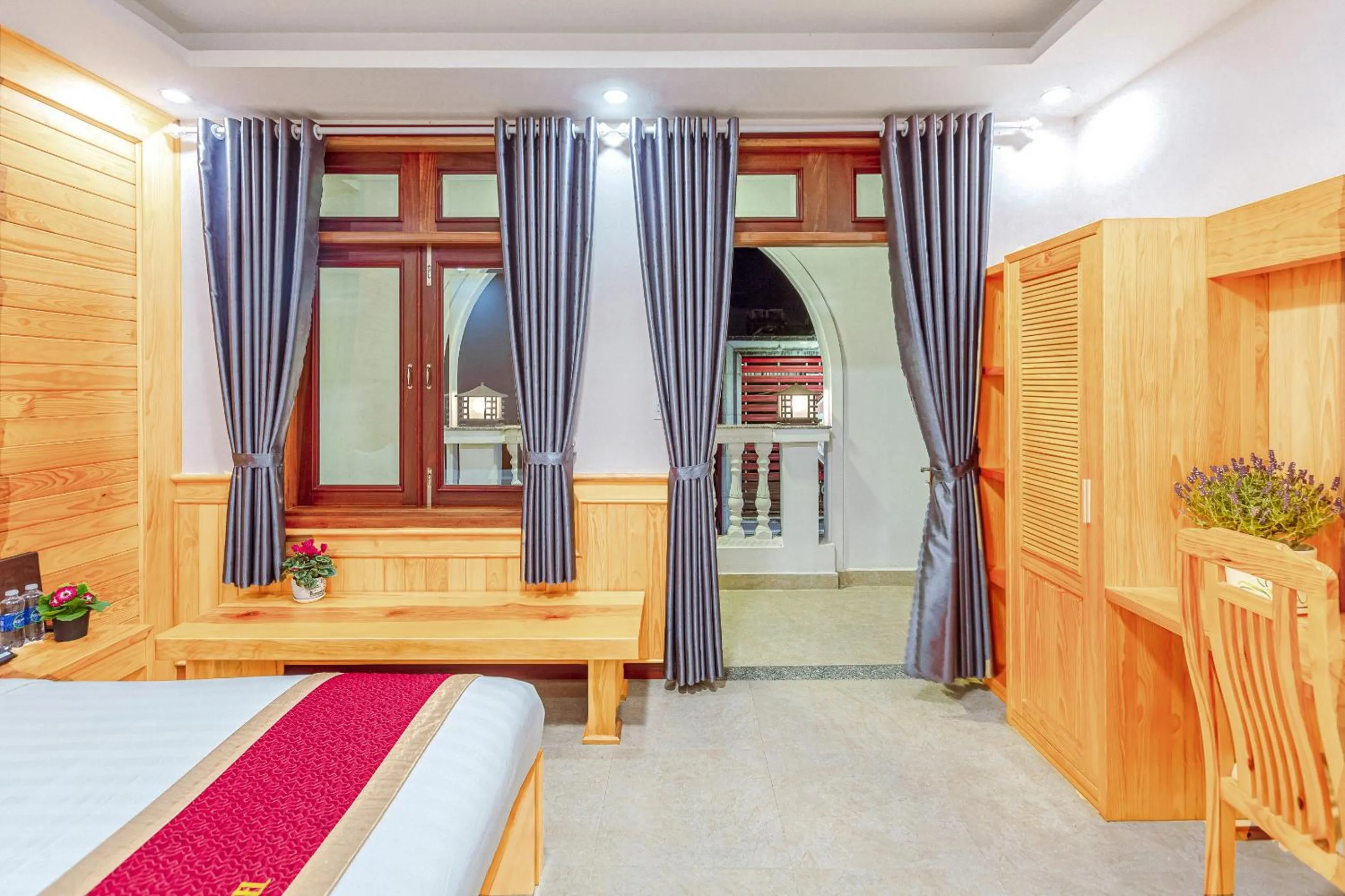 Seating area, Bed in Ngọc Sang 1 Hotel