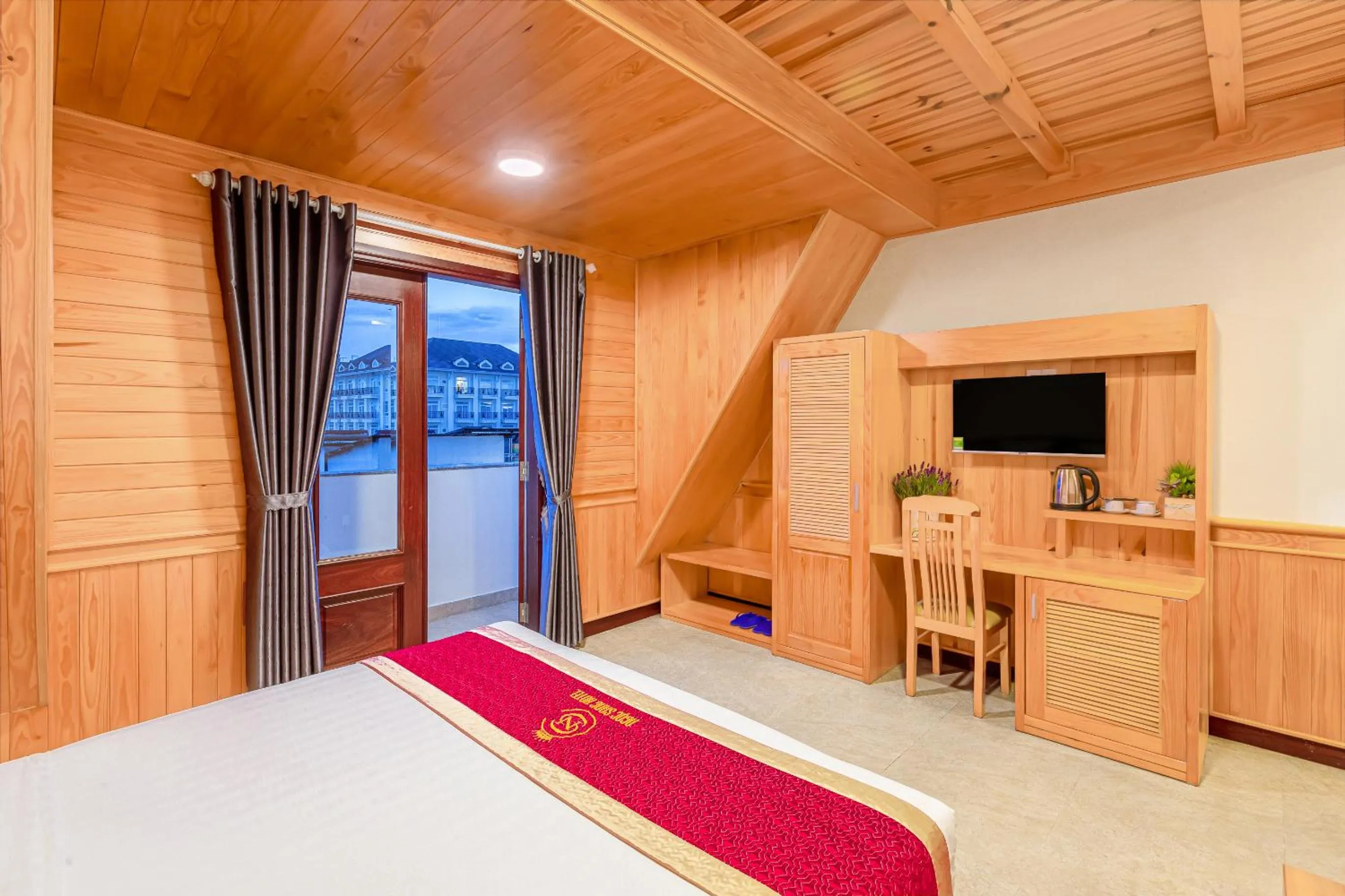 TV and multimedia, Bed in Ngọc Sang 1 Hotel