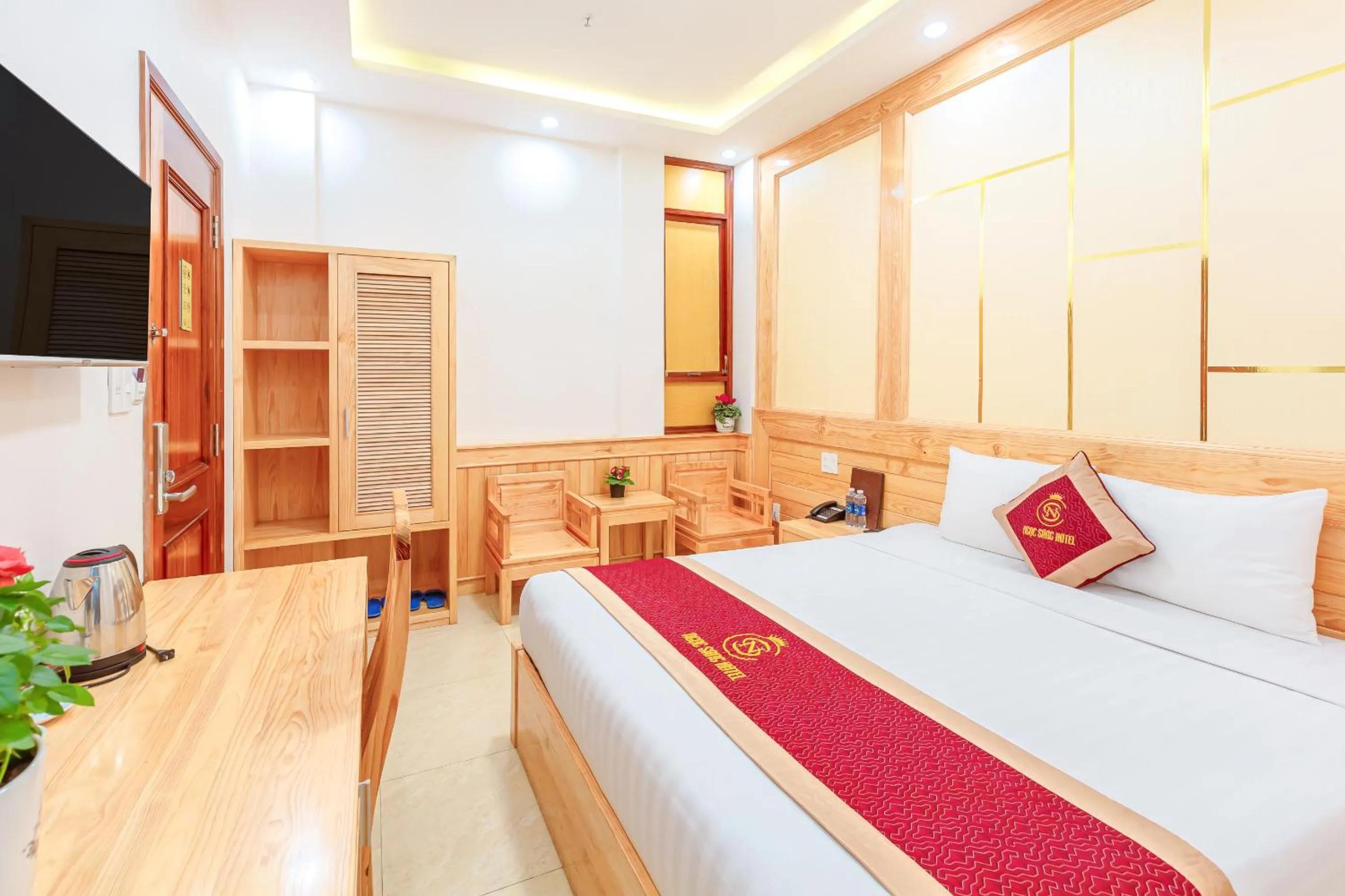 Photo of the whole room, Bed in Ngọc Sang 1 Hotel