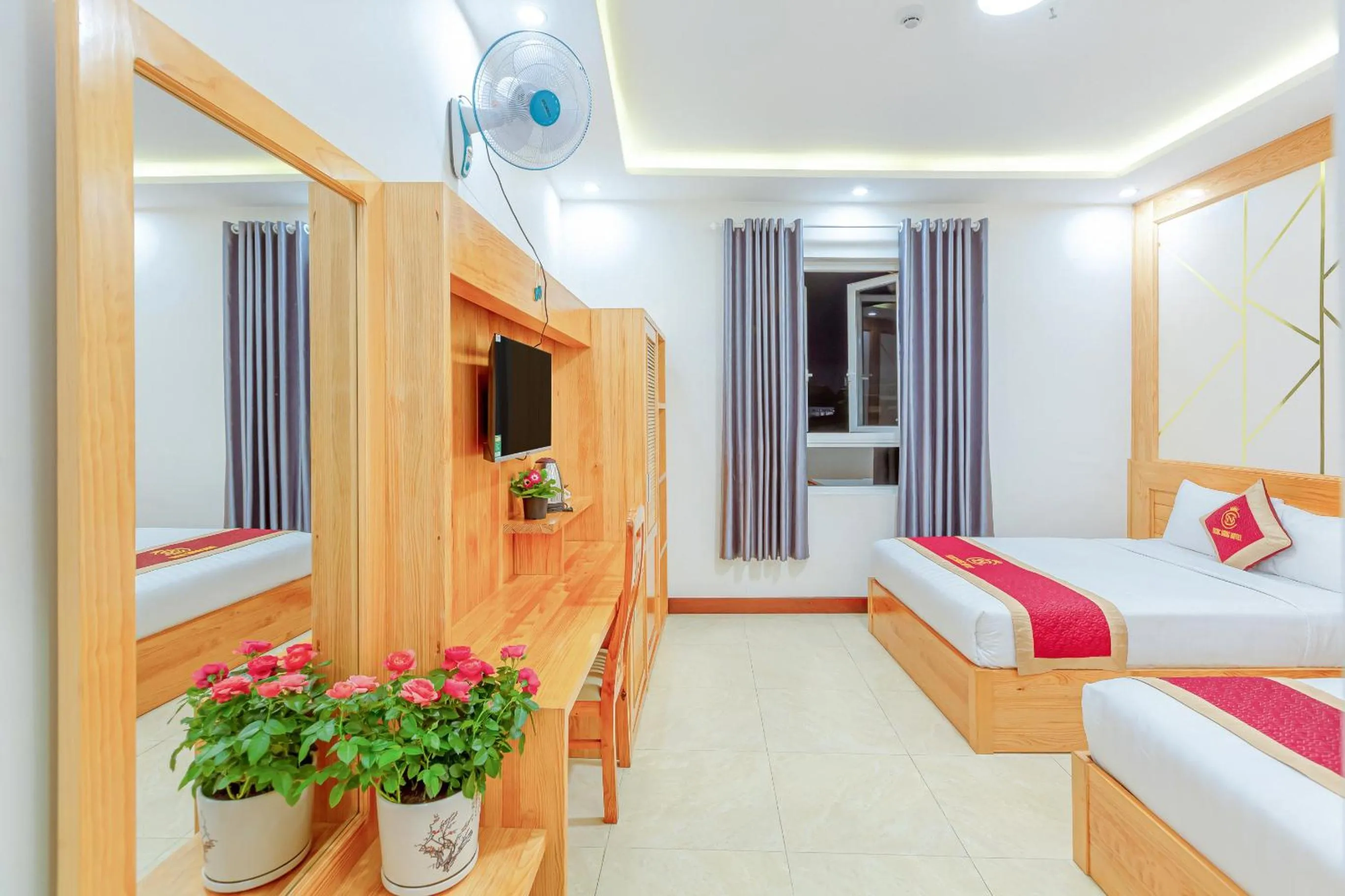TV and multimedia, Bed in Ngọc Sang 1 Hotel
