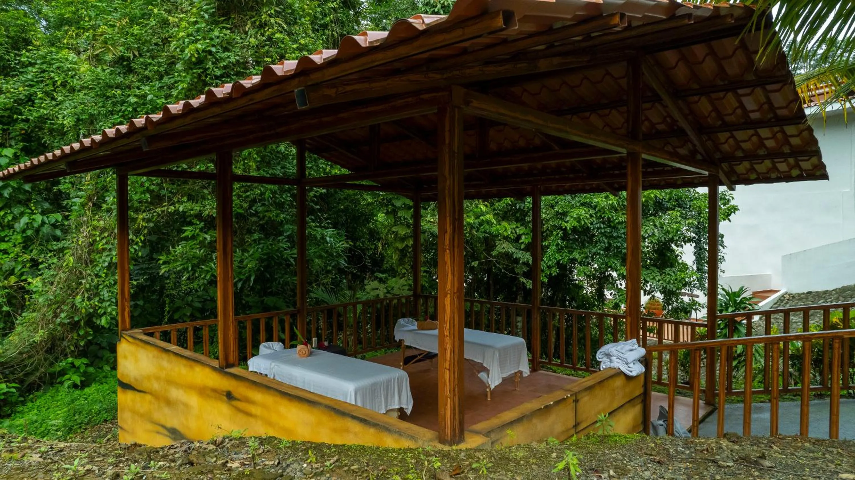 Massage in Serenity Hotel & Villas