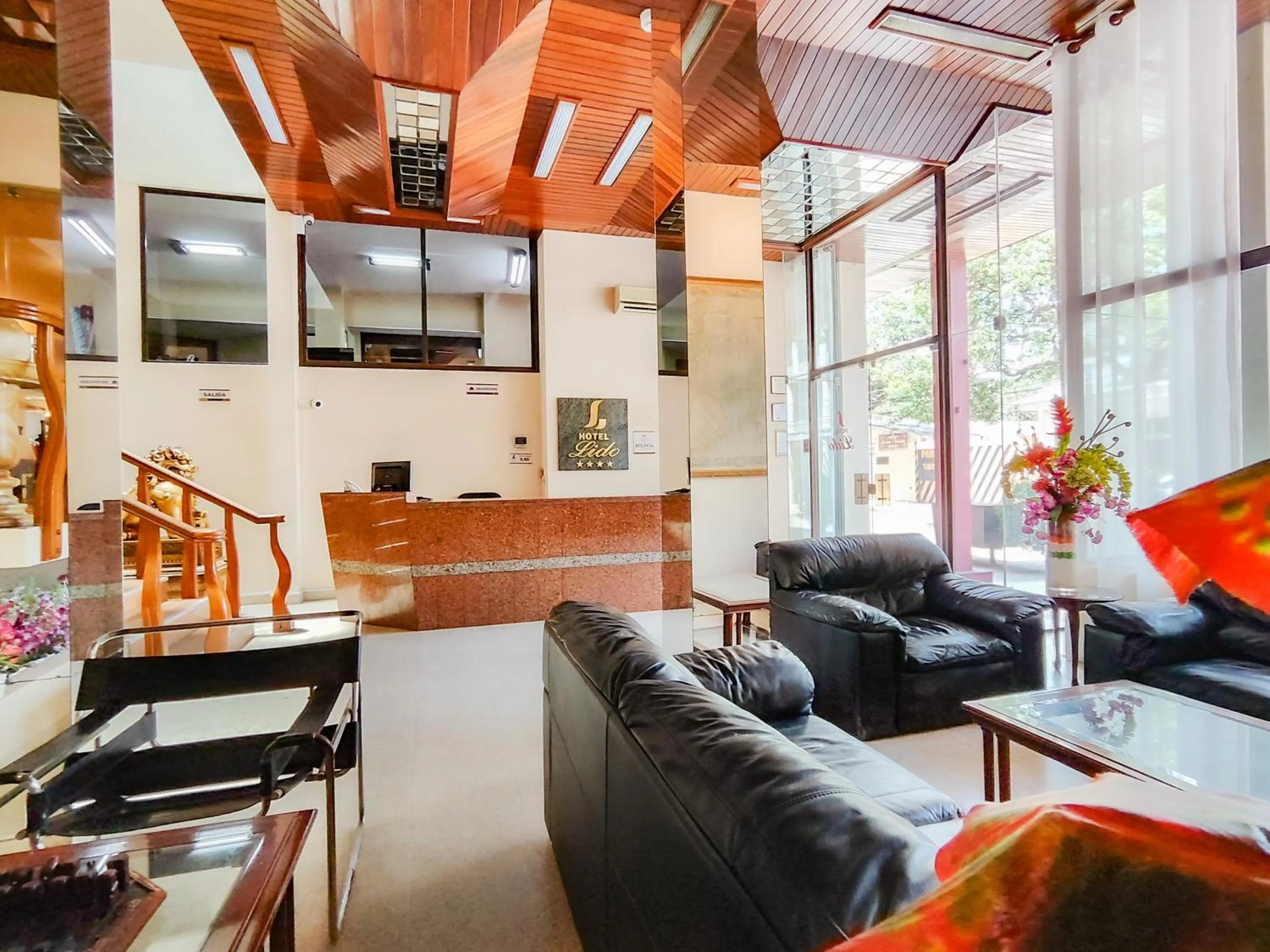 Living room in Lido Hotel