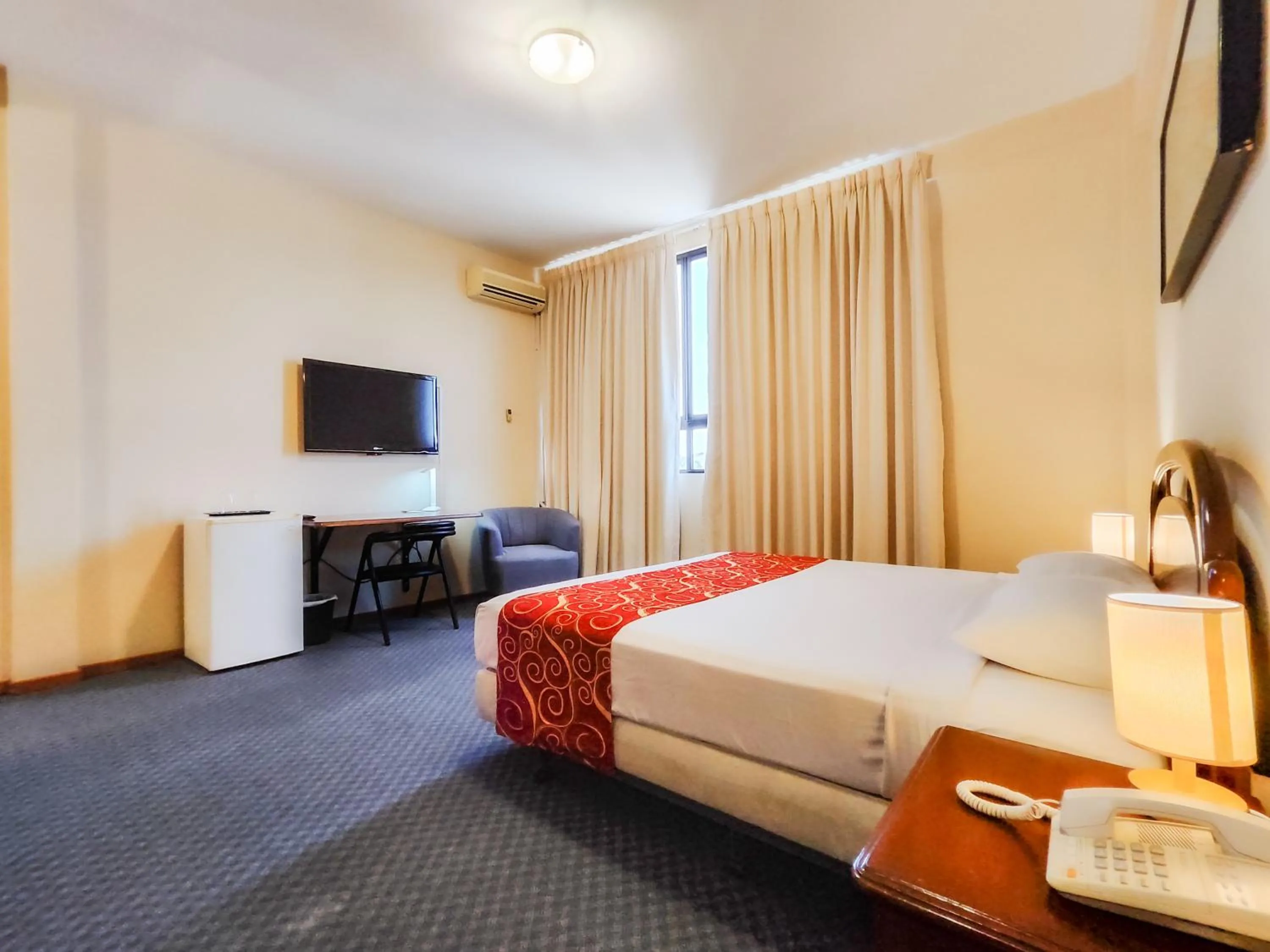 Bedroom, Bed in Lido Hotel