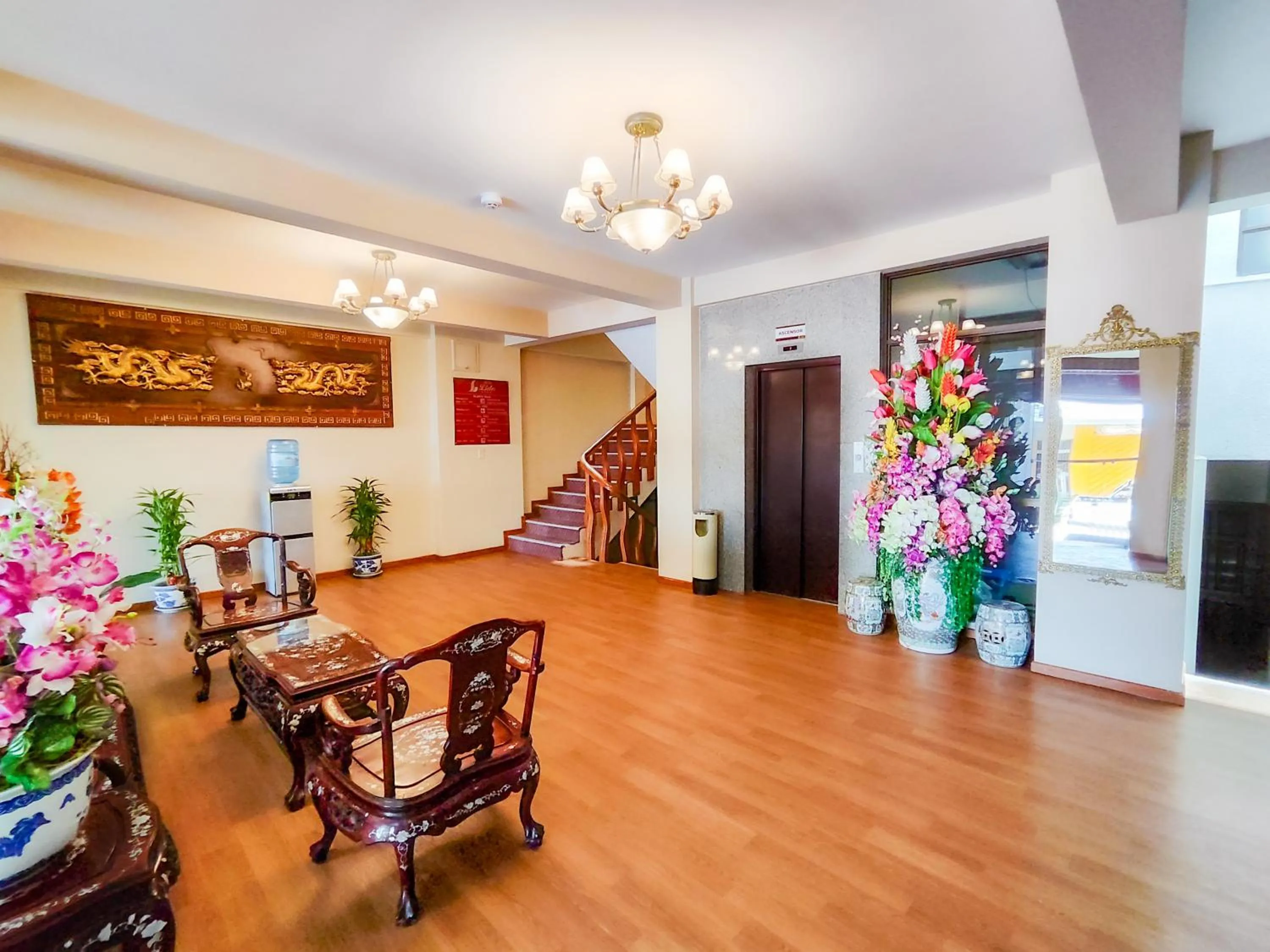 elevator in Lido Hotel