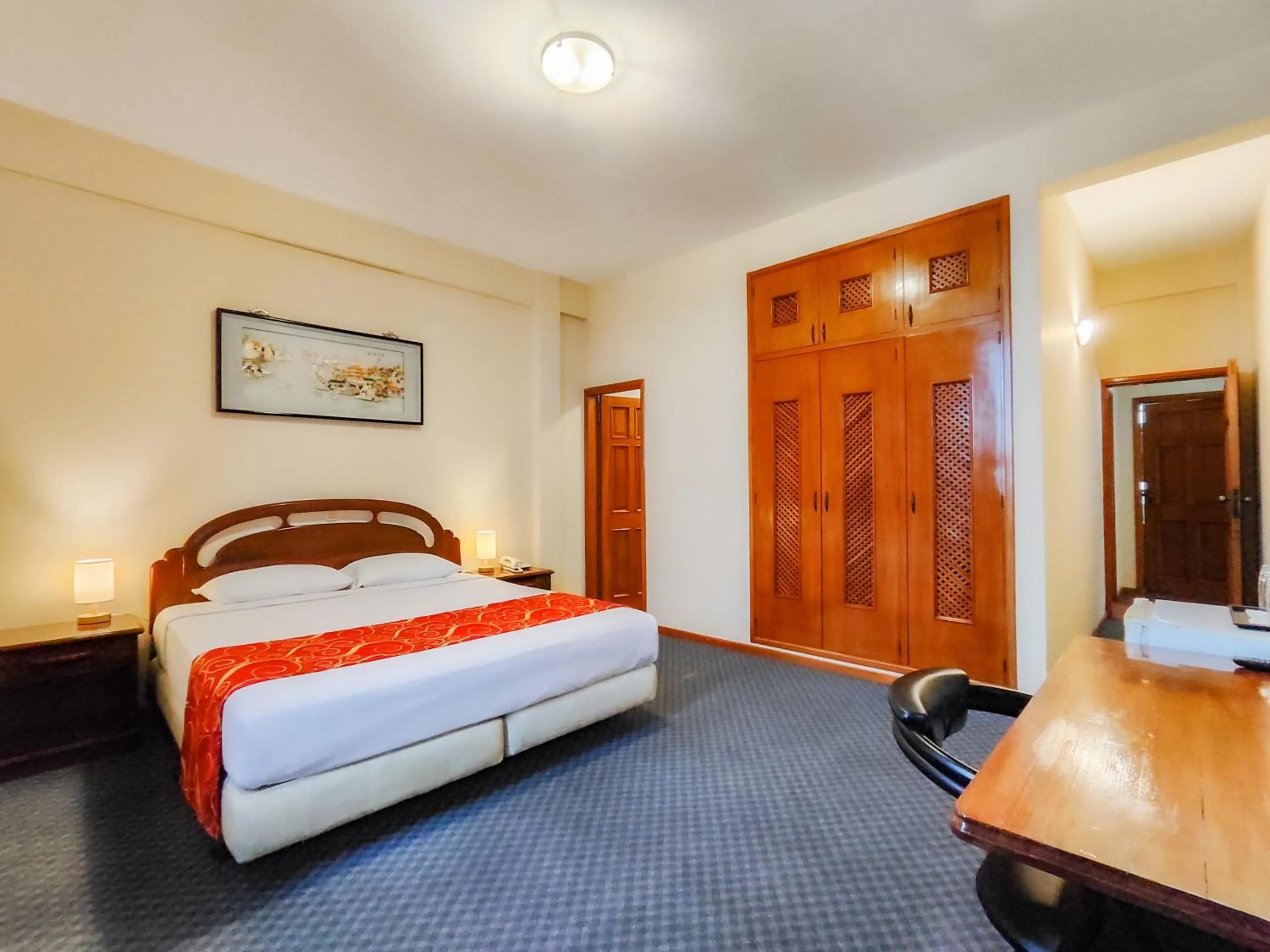 Deluxe Double Room in Lido Hotel