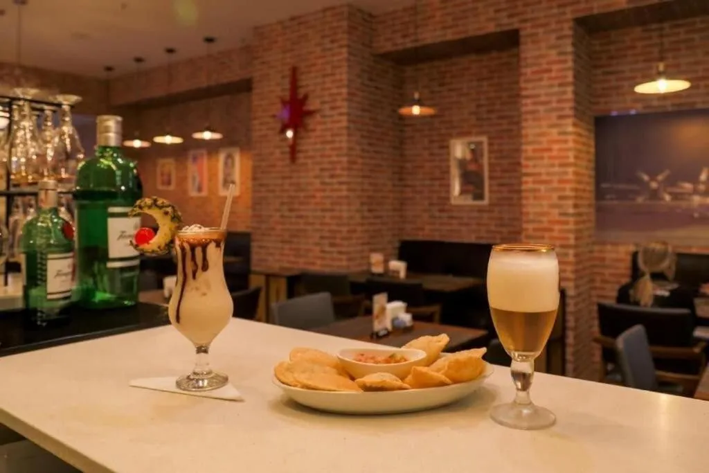 Restaurant/places to eat in LFlats no Hotel Aeroporto Congonhas