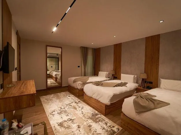 TV and multimedia, Bed in Gold's Pyramids Hotel