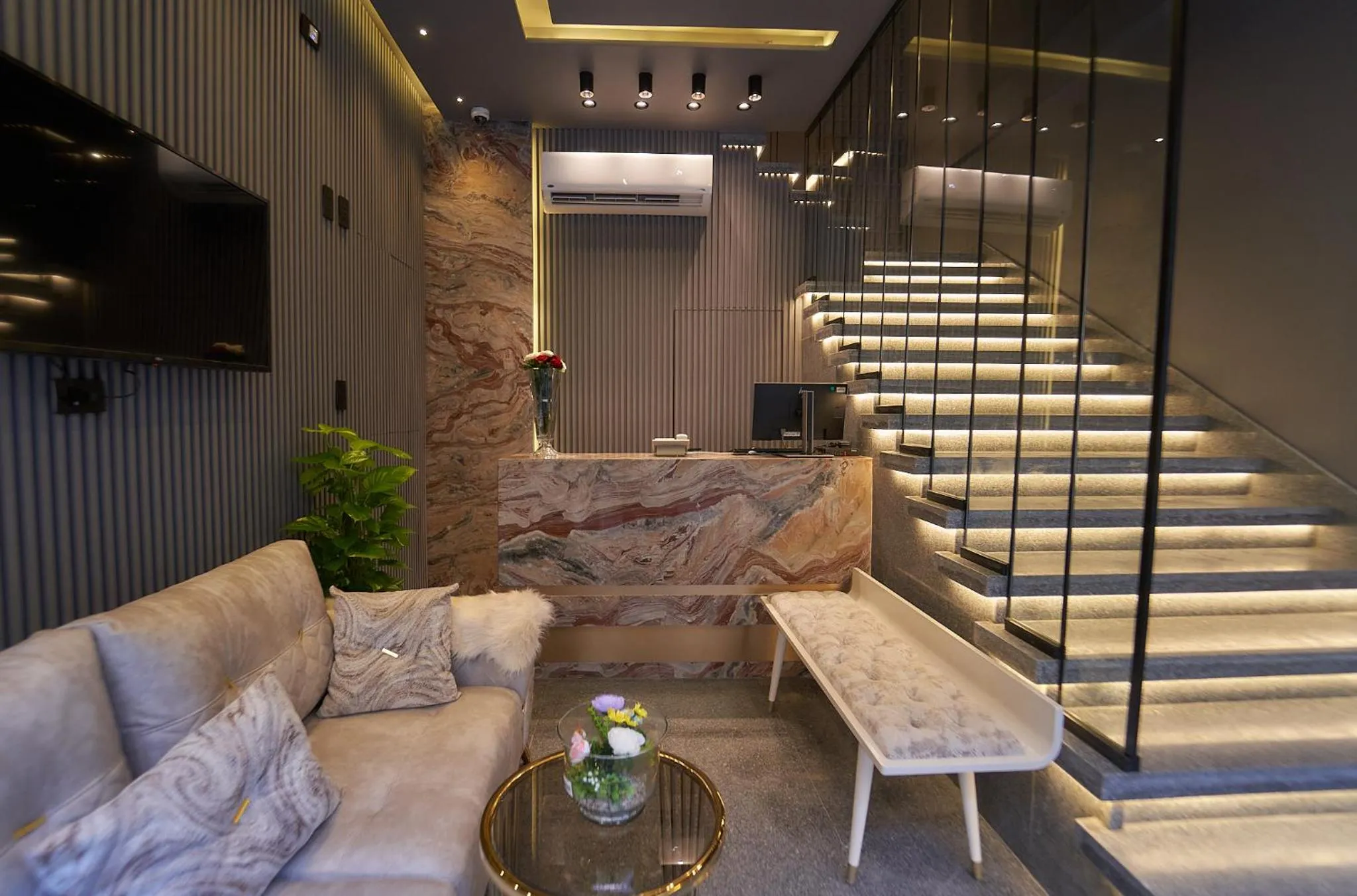 Lobby or reception in Gold's Pyramids Hotel