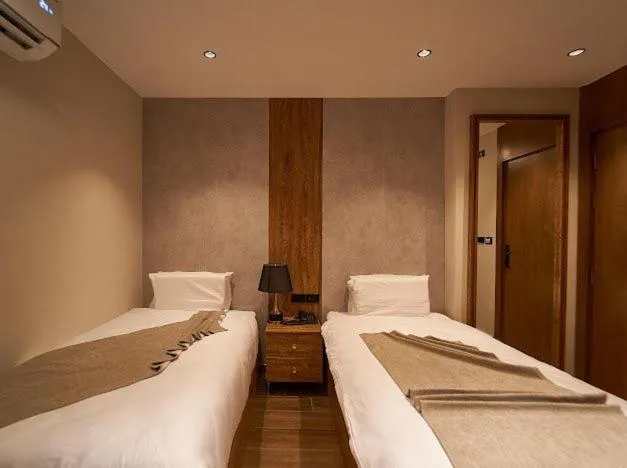 Standard Twin Room in Gold's Pyramids Hotel