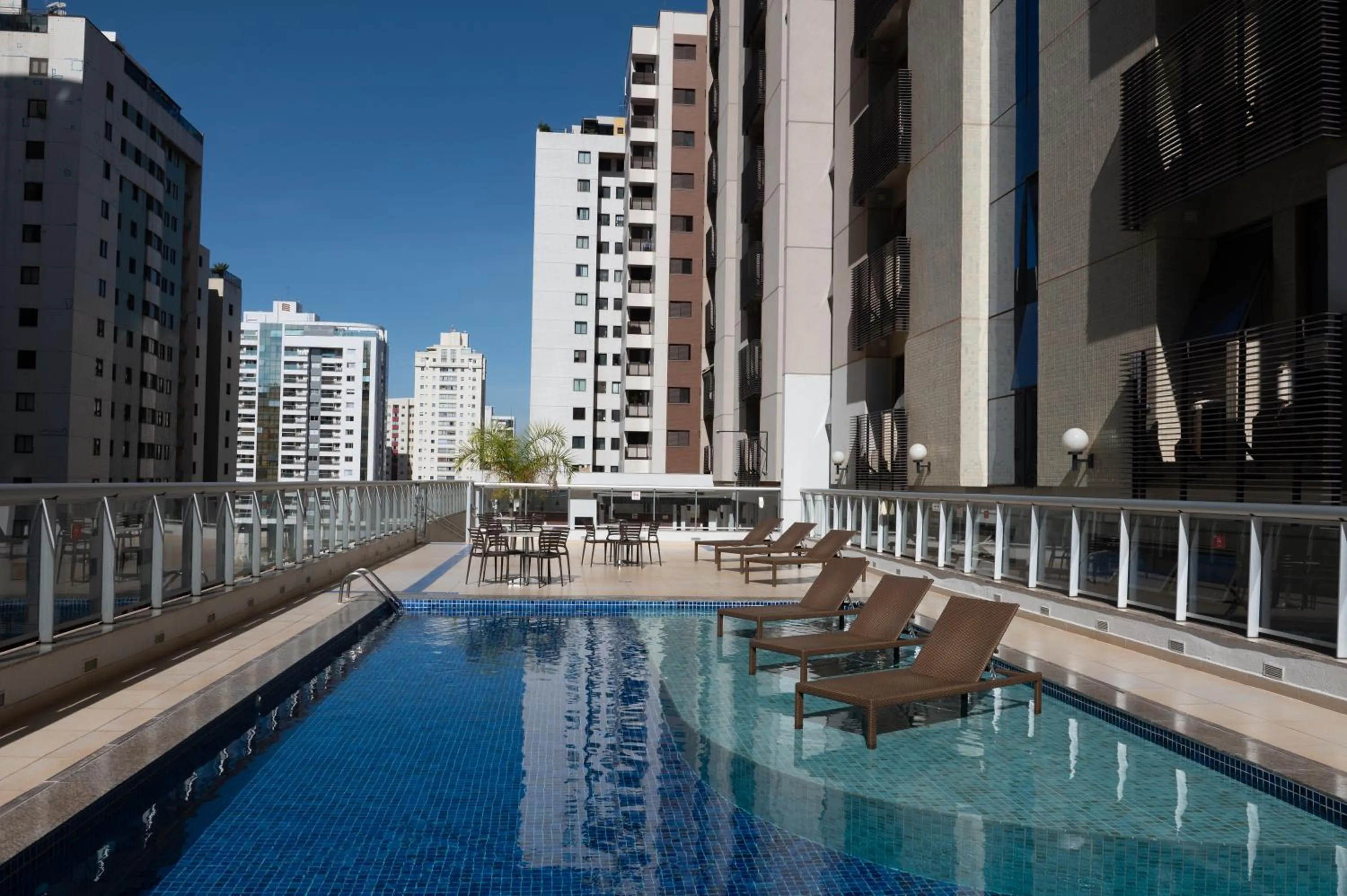 Swimming pool in S4 Hotel Águas Claras