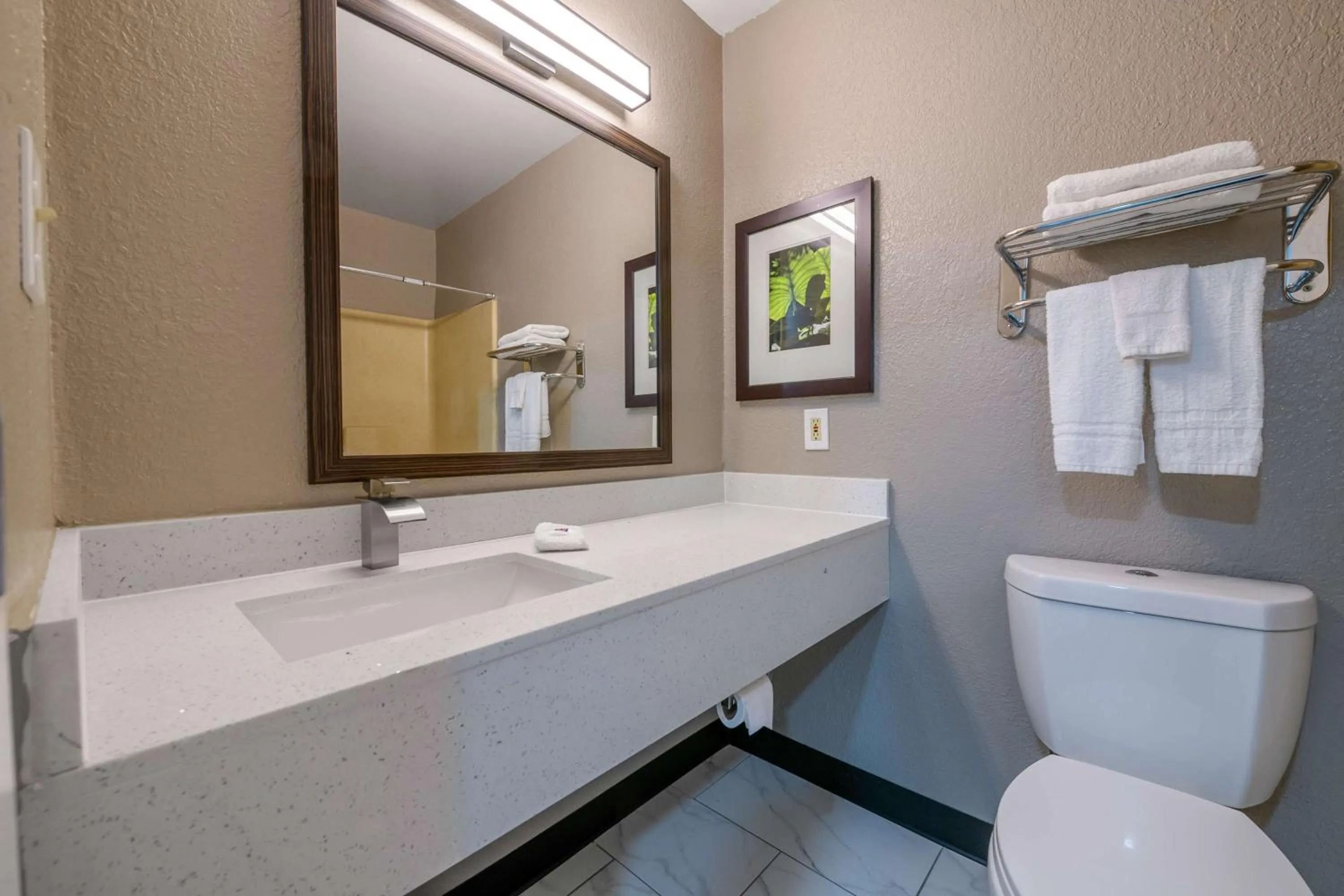 Bathroom in Studio 6 Columbus GA Columbus Airport