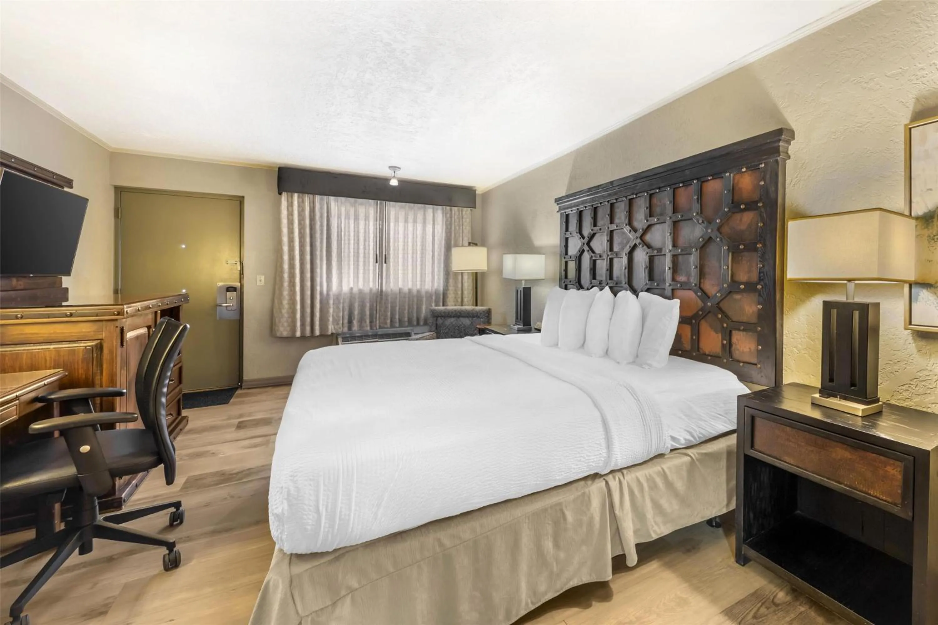 Bedroom, Bed in Best Western Plus Weatherford