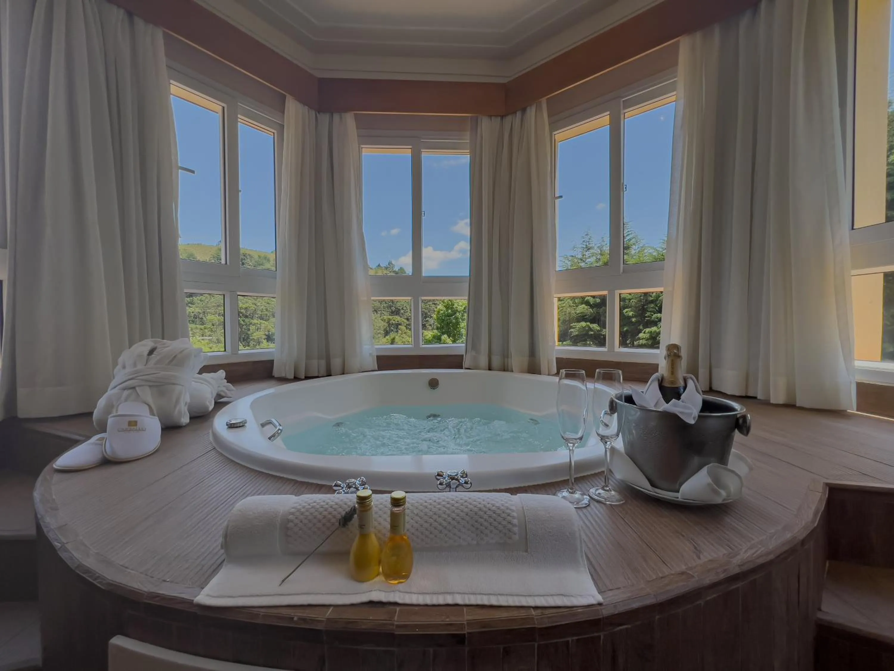 Hot Tub in Carballo Hotel & Spa