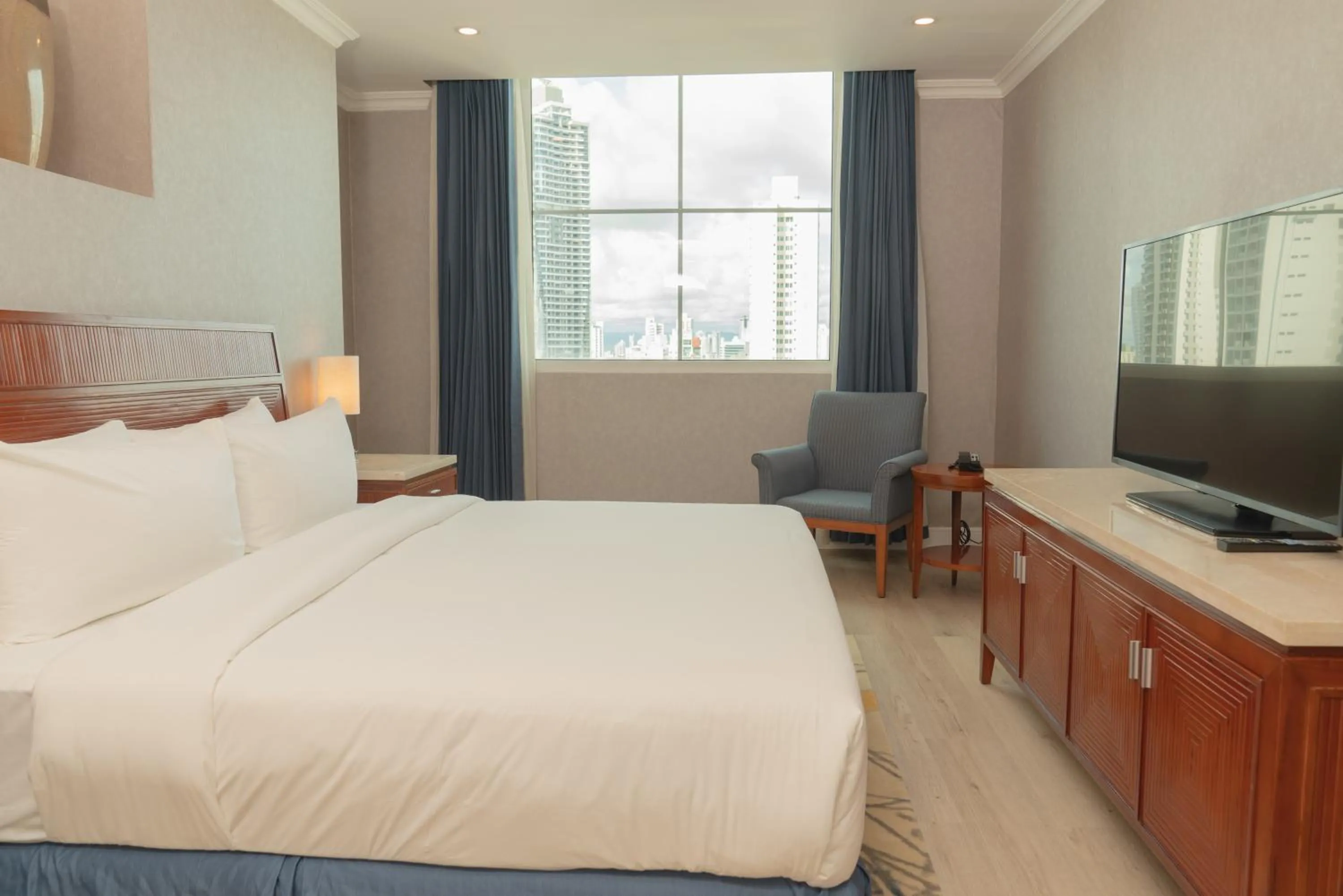 Bed in Waymore Hotel Spa & Casino