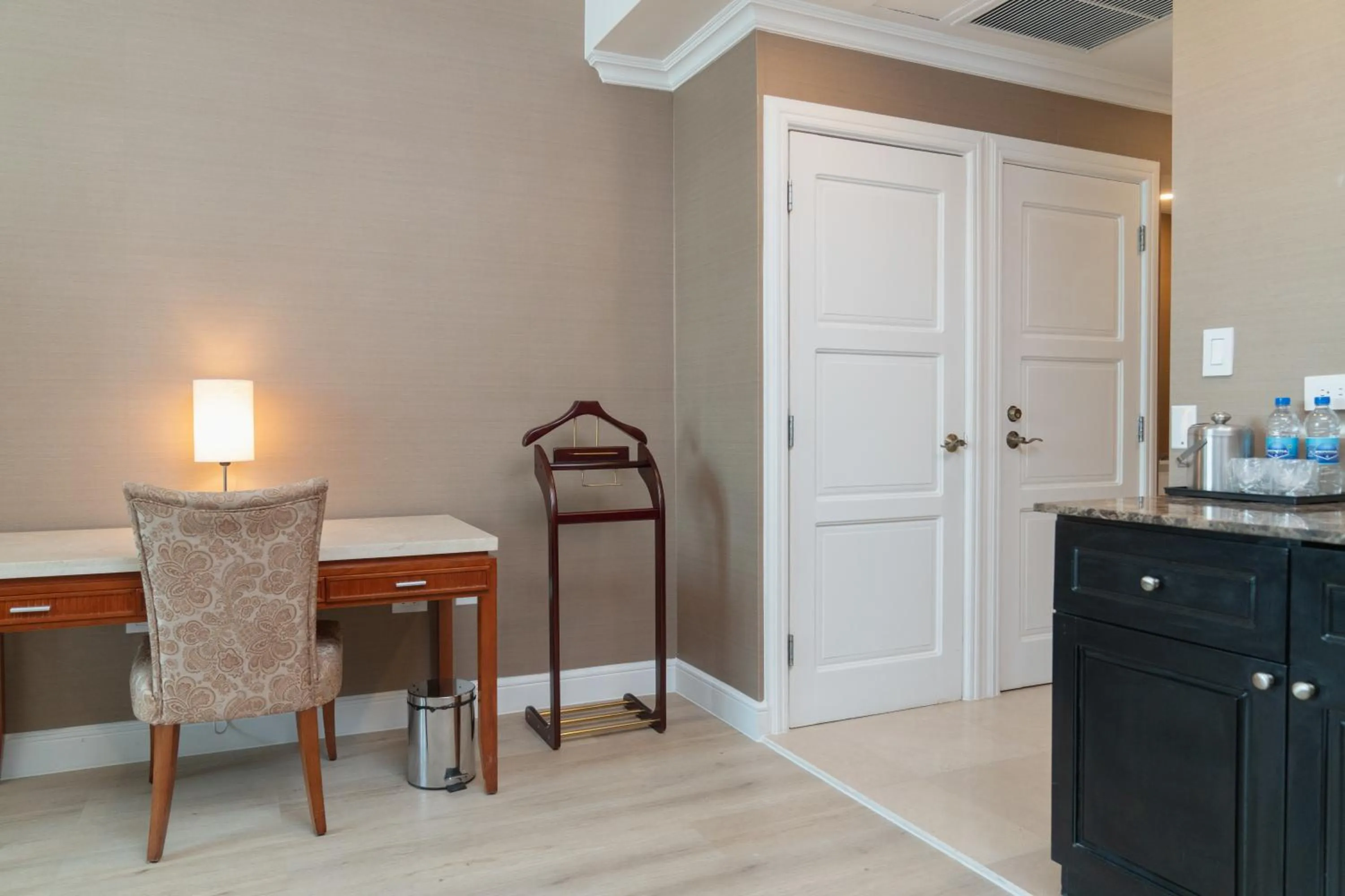 Seating area in Waymore Hotel Spa & Casino