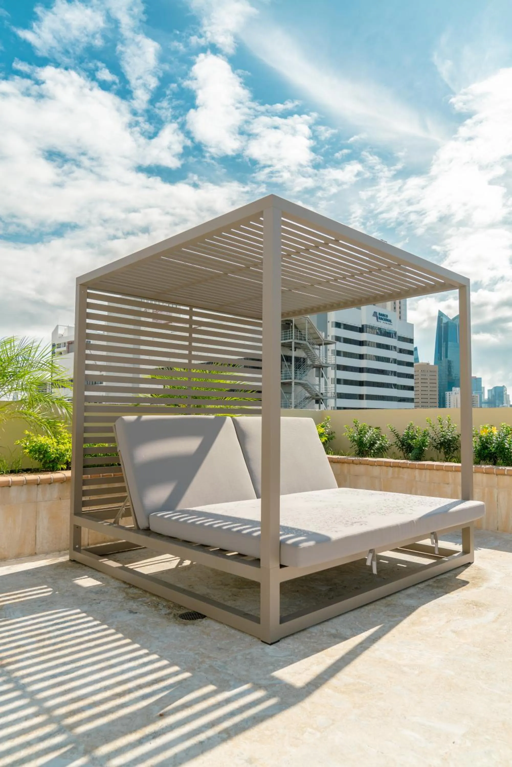 Swimming pool in Waymore Hotel Spa & Casino