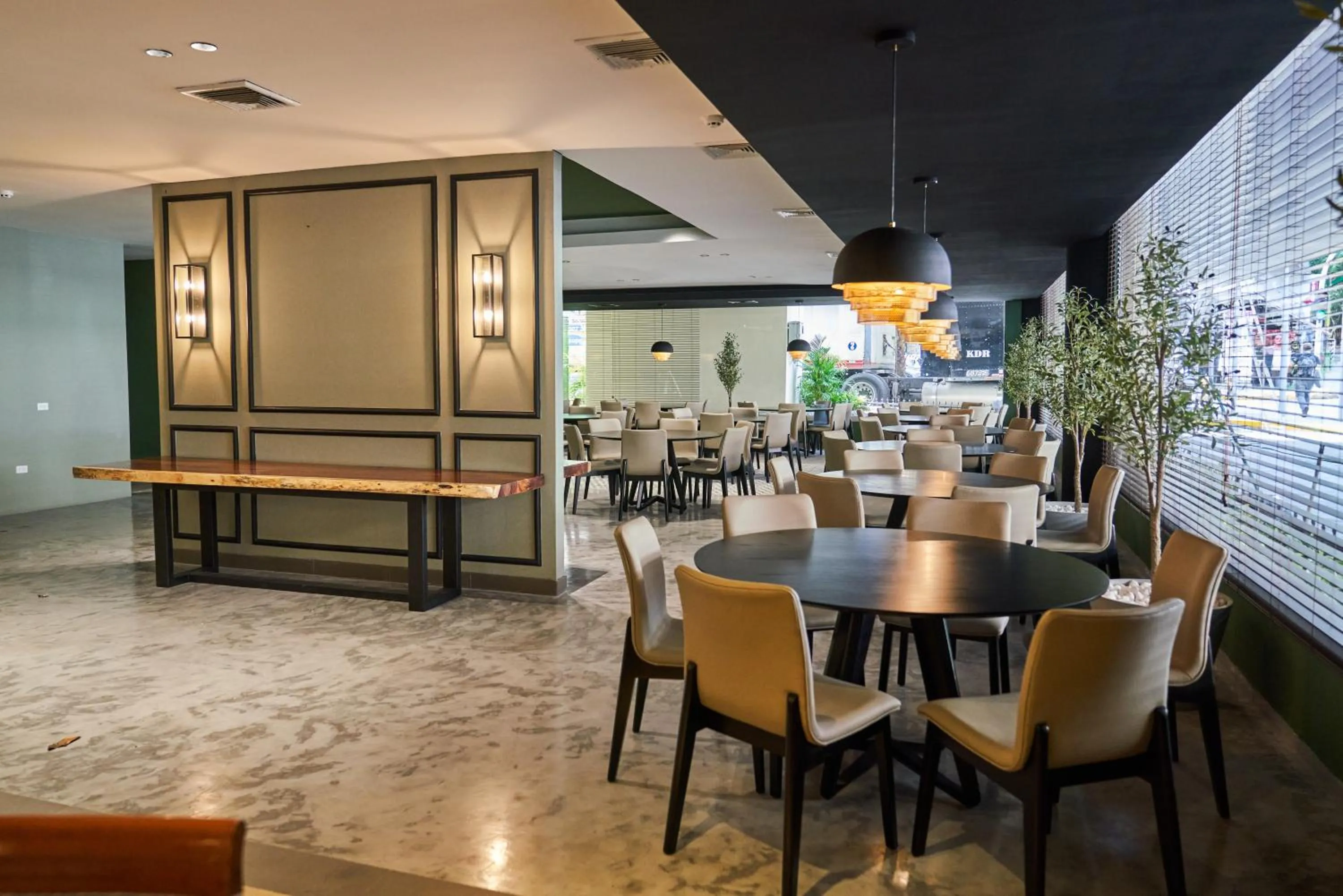 Restaurant/places to eat in Waymore Hotel Spa & Casino