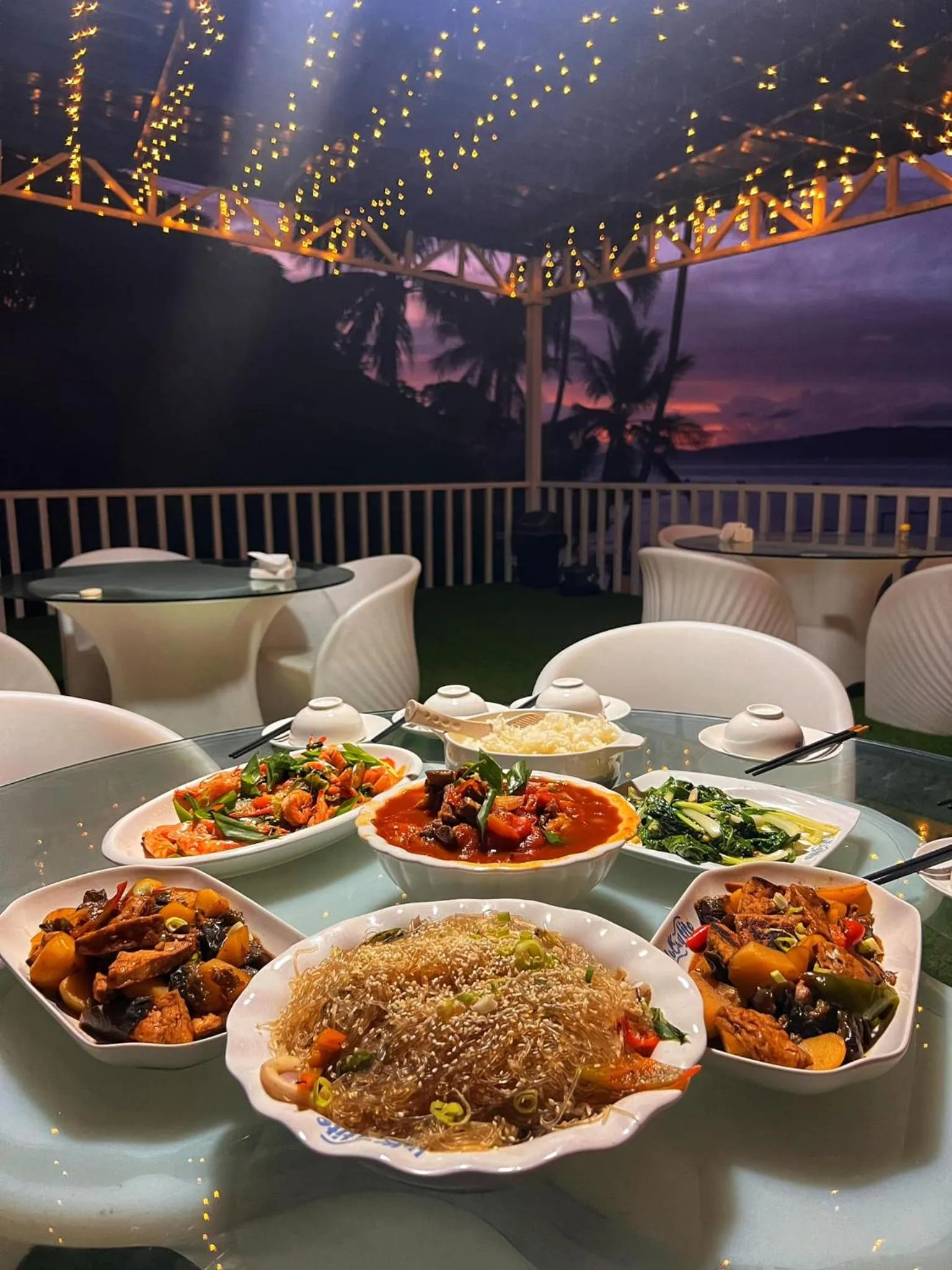 Restaurant/places to eat in Lucky Tito PG Dive Resort