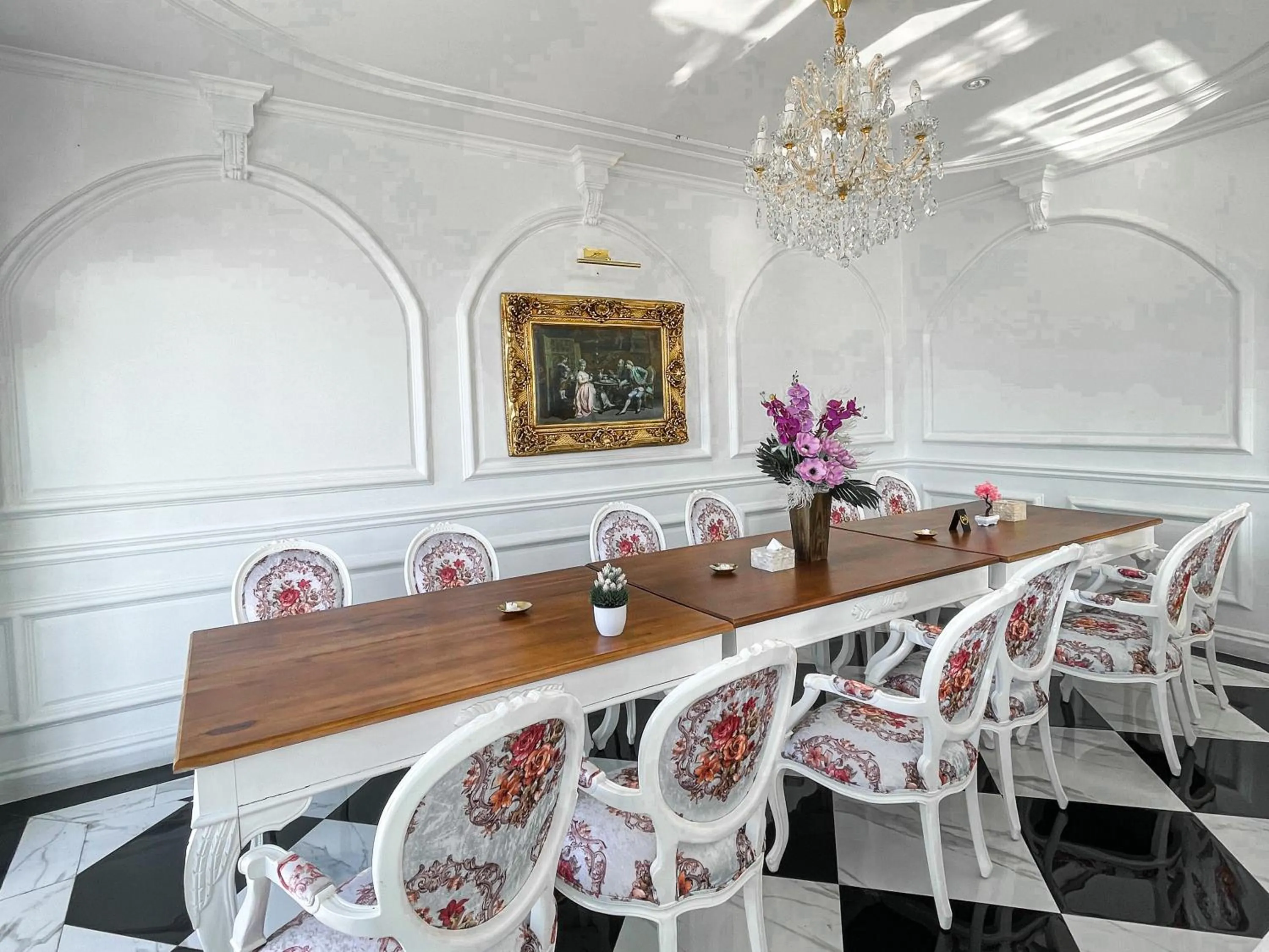 Restaurant/places to eat in Casa Rani Hotel & Restaurant