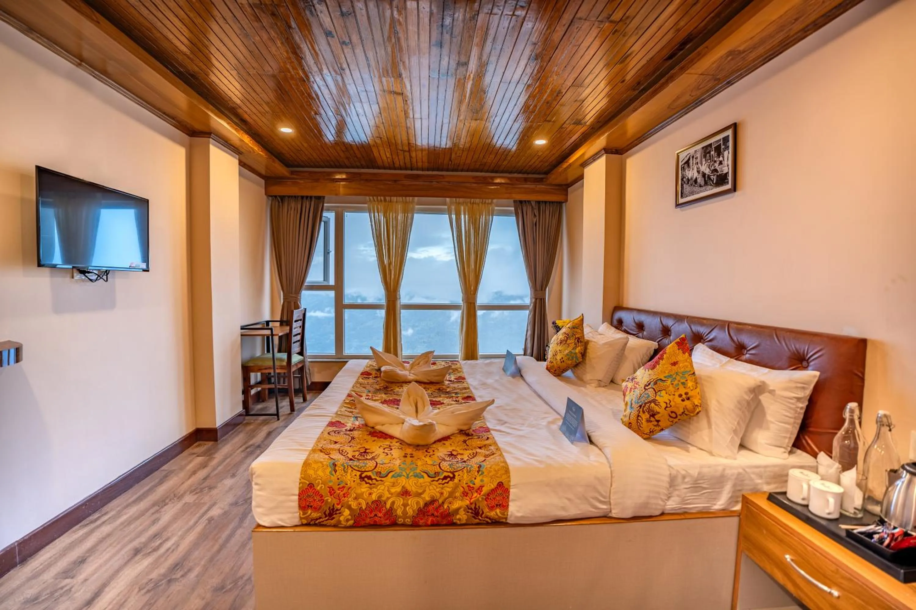 Bed in Muscatel Stardust - Chowrasta Mall Road